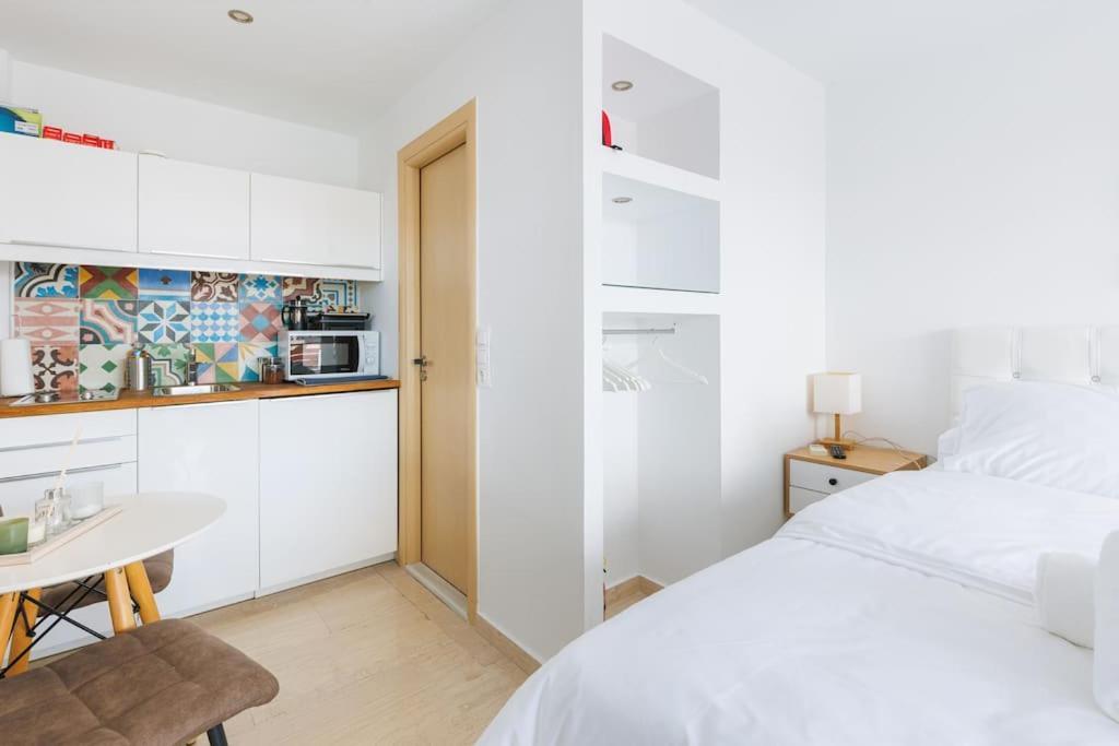 Apartment Amazing Rooftop With Large Private Balcony Athens