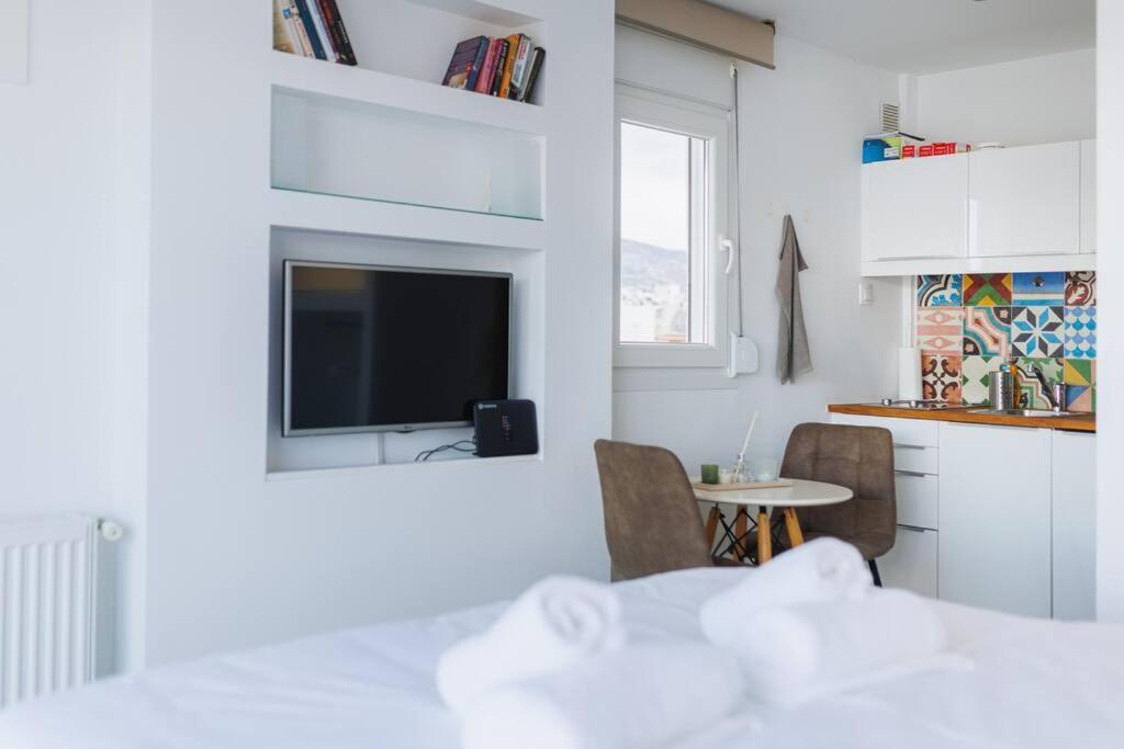 Amazing Rooftop With Large Private Balcony Athens