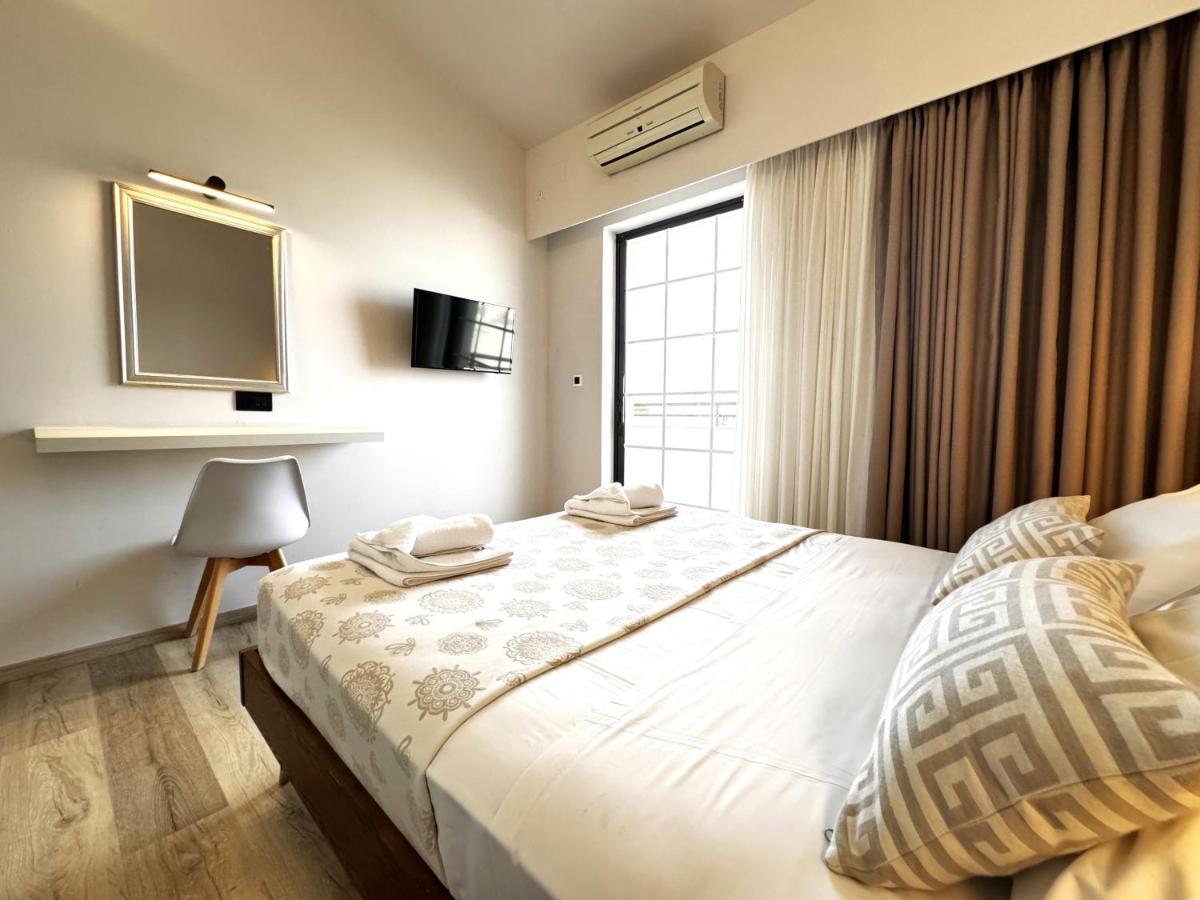 Elina Aparthotel