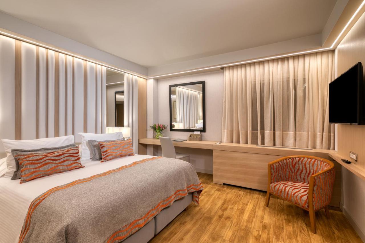 Hotel Divani Caravel 5*