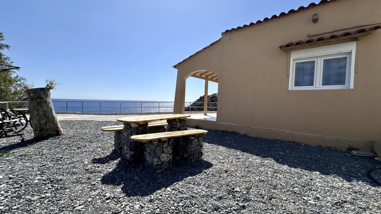 Aparthotel Sfinias