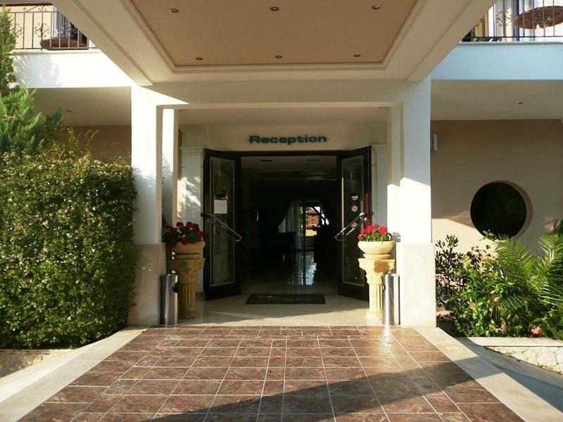 Paradise Hotel 3*
