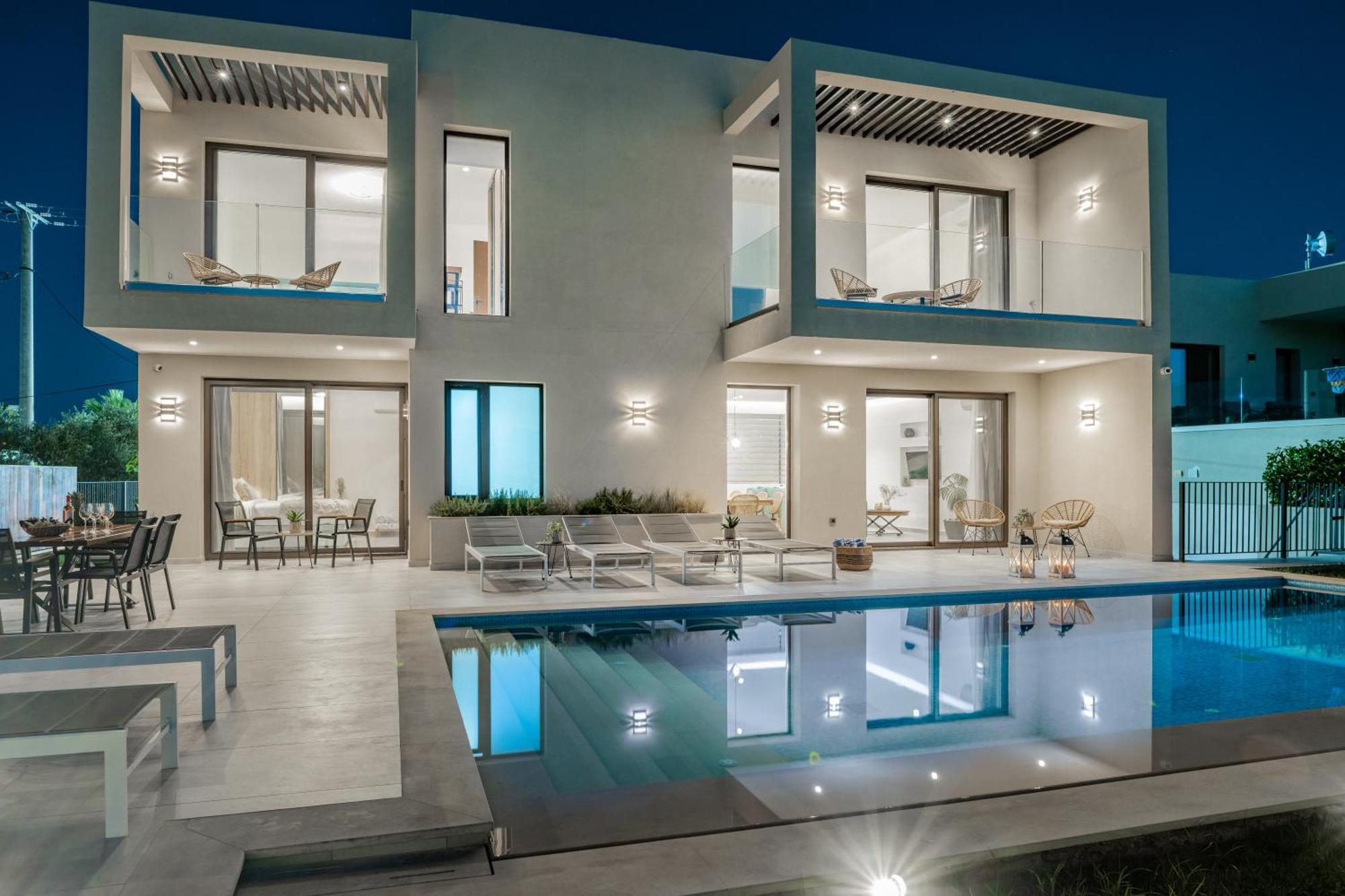 Akea Villa *