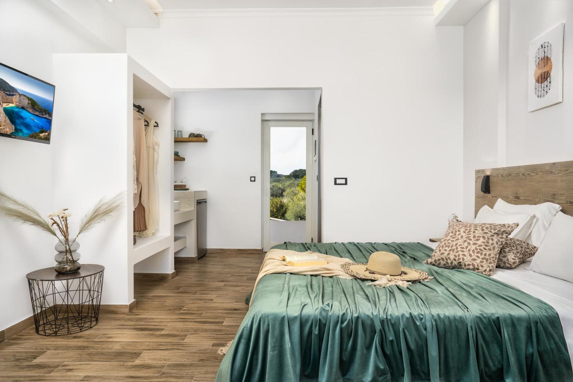 Stathis Ii Aparthotel