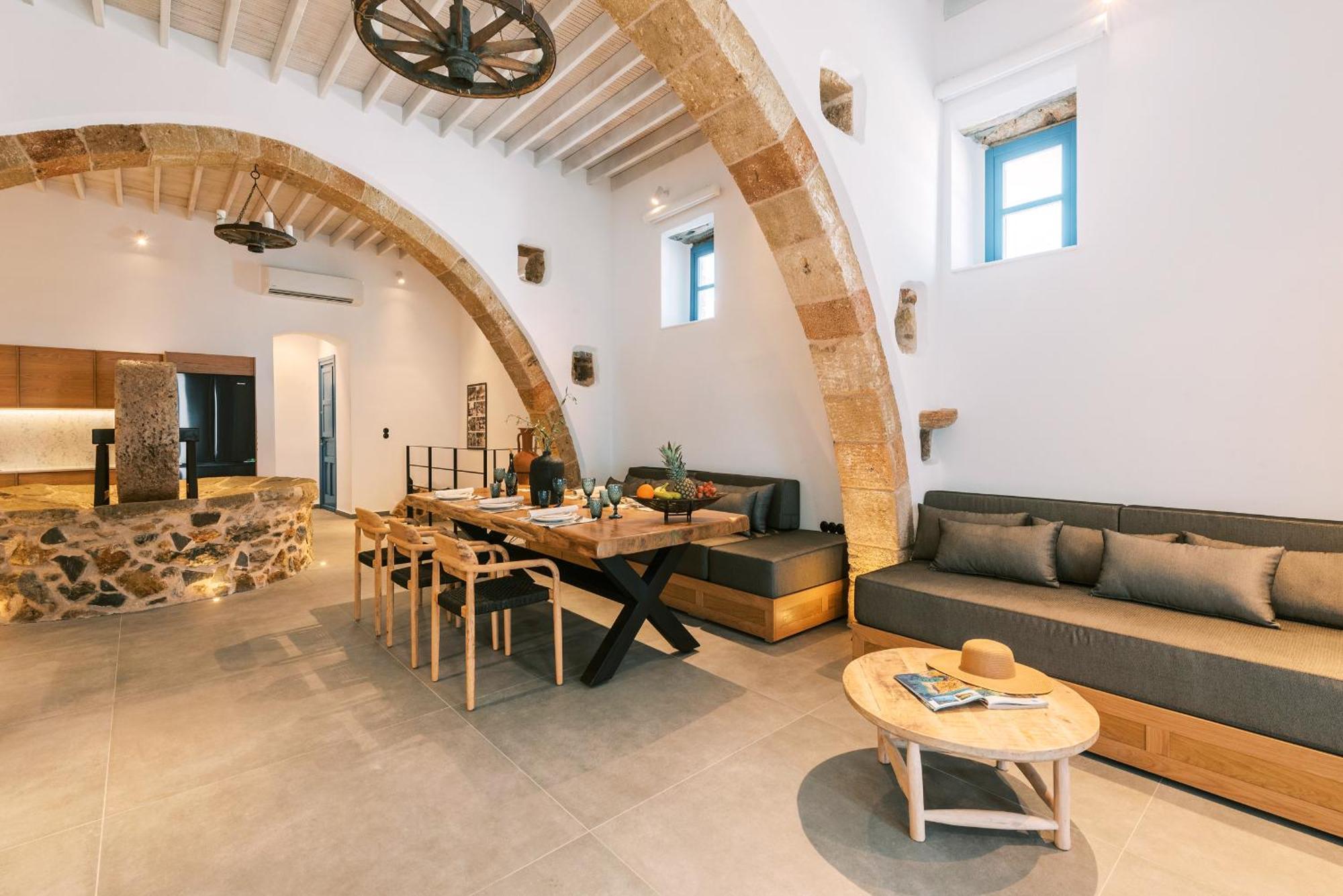 Square Luxury Villa *