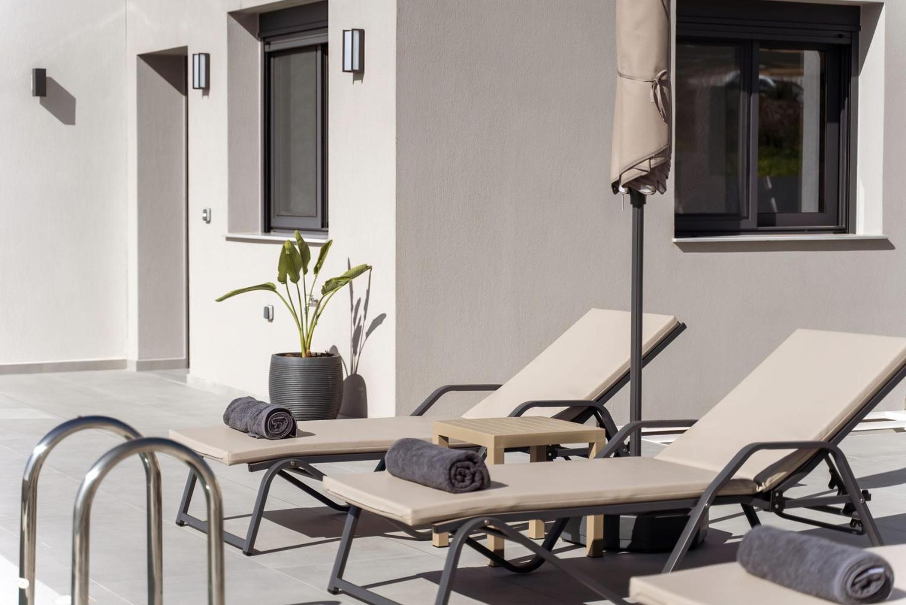 Villa Etoile - With Heated Pool And Sauna