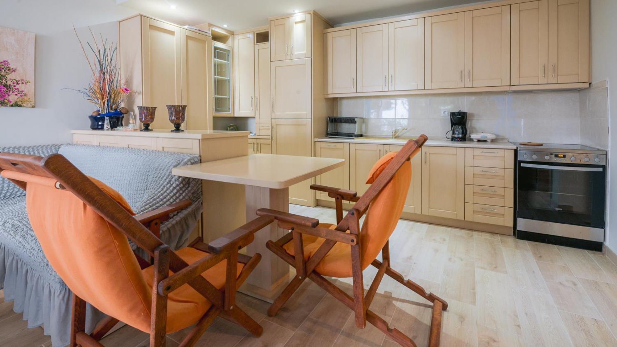 Serenity Front Maisonette, Holiday home Mola Kalyva