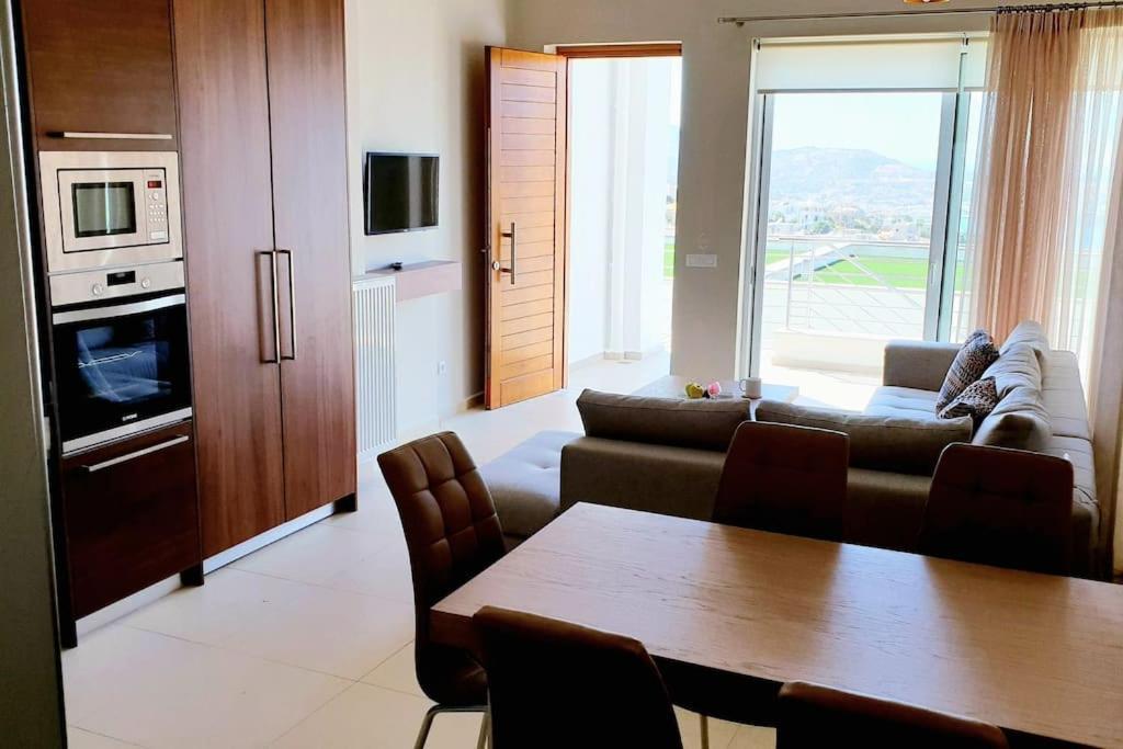 Apartment Luxurious Flat With Sea View & Private Ligaria (Crete)