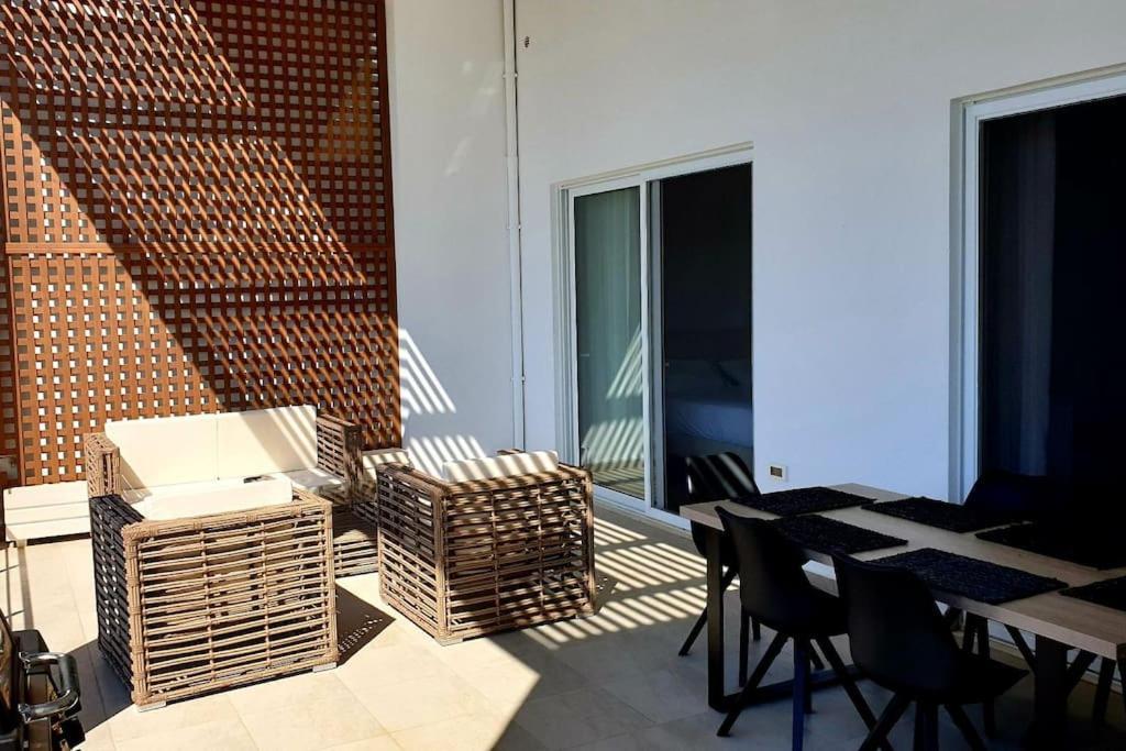 Apartment Luxurious Flat With Sea View & Private