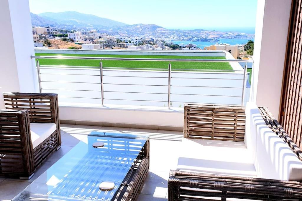 Luxurious Flat With Sea View & Private Apartment *
