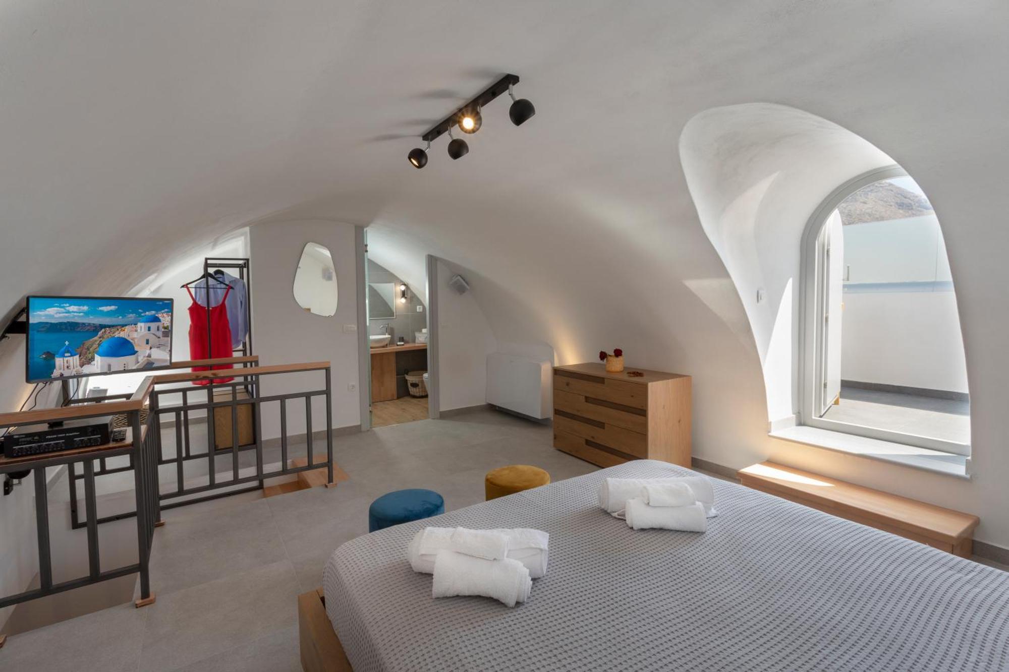 Villa Grey Dome Santorini *