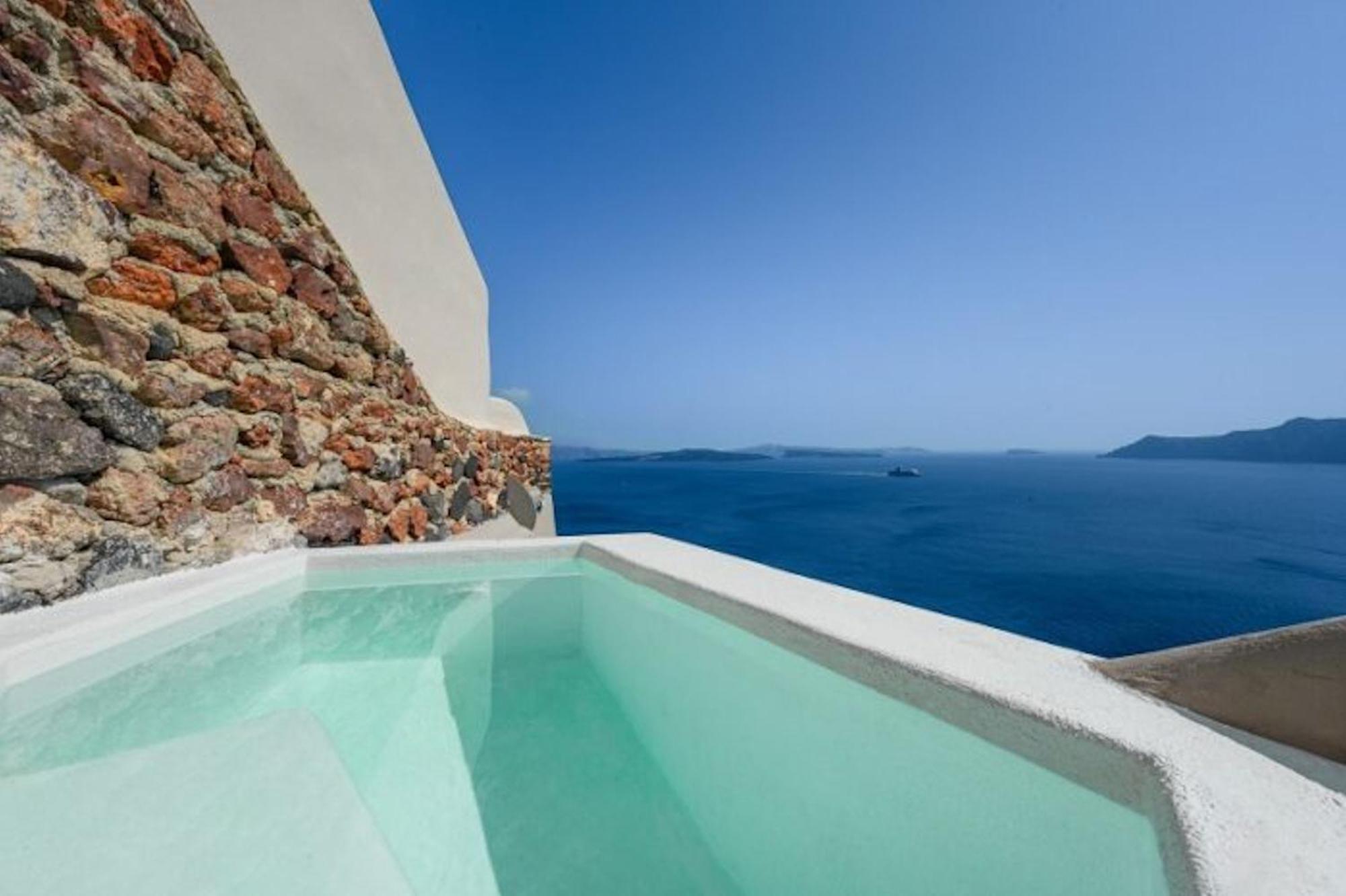 Beautiful Santorini Villa 1 Bedroom Villa Blissful Retreat Breathtaking Caldera Sea Views Outdoor Hot Tub Oia *