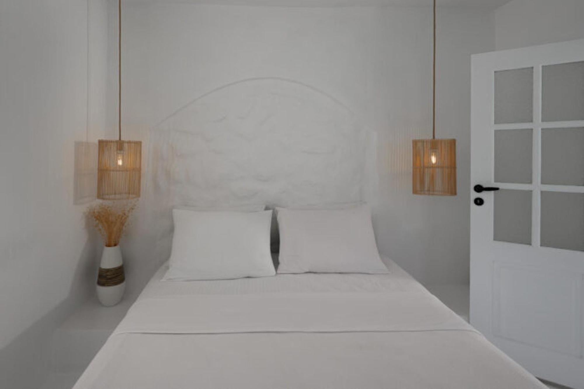 Villa Beautiful Santorini Villa 1 Bedroom Villa Blissful Retreat Breathtaking Caldera Sea Views Outdoor Hot Tub Oia