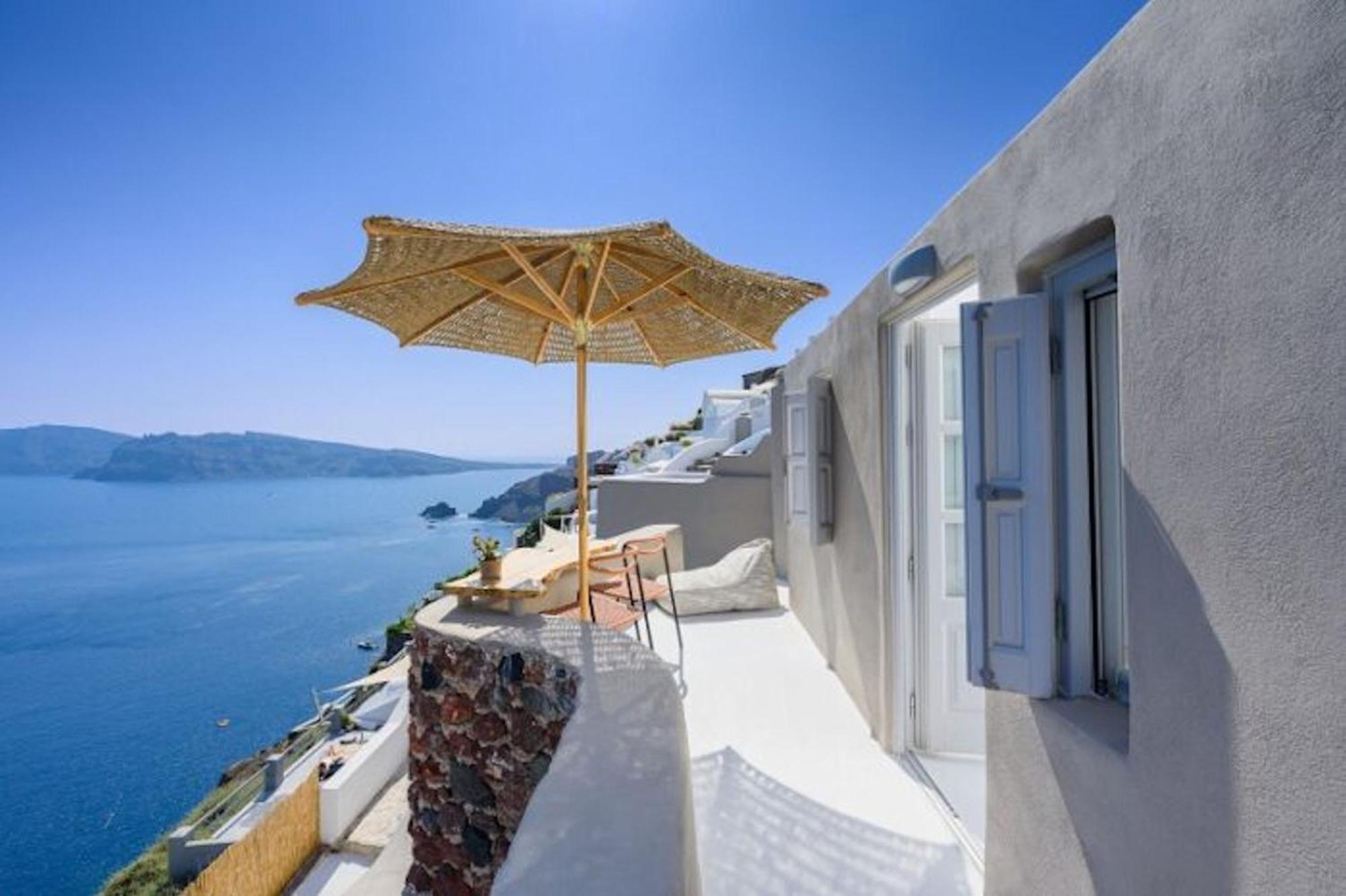 Beautiful Santorini Villa 1 Bedroom Villa Blissful Retreat Breathtaking Caldera Sea Views Outdoor Hot Tub Oia