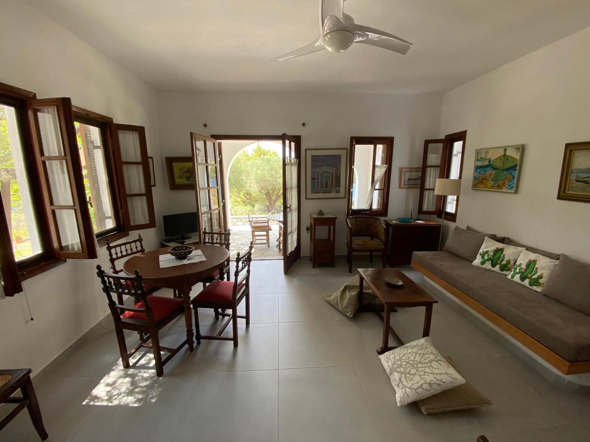Aspro Spiti 1 Apartment