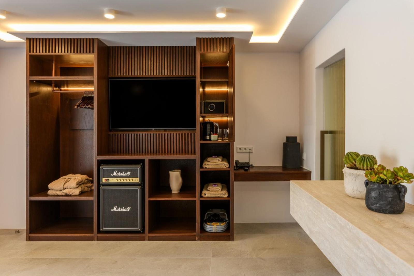 Charisma And Wellness Club Plintri
