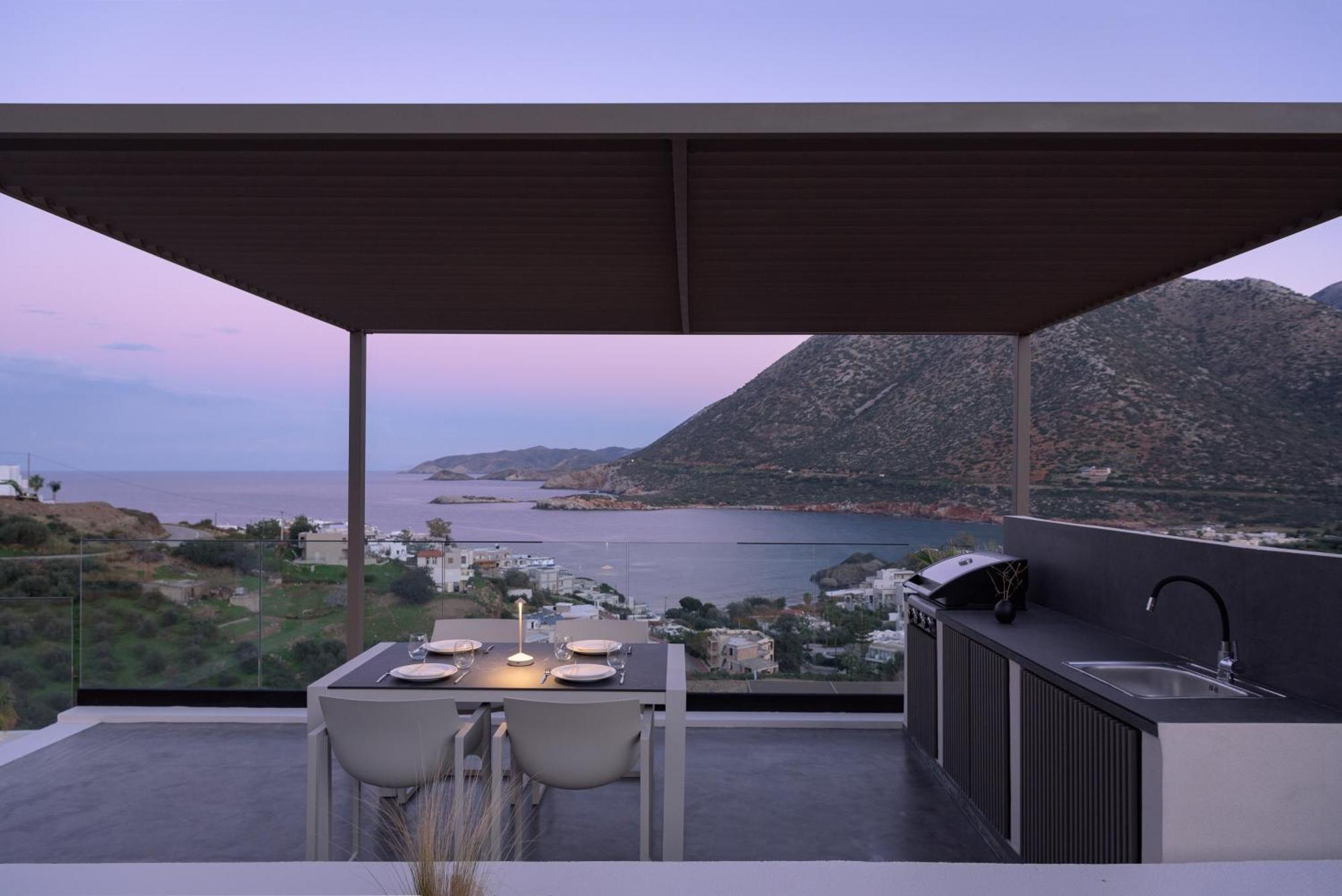 Cueva Villas, With Pool, Seaviews & Close To Sea, By Thinkvilla Bali (Crete)