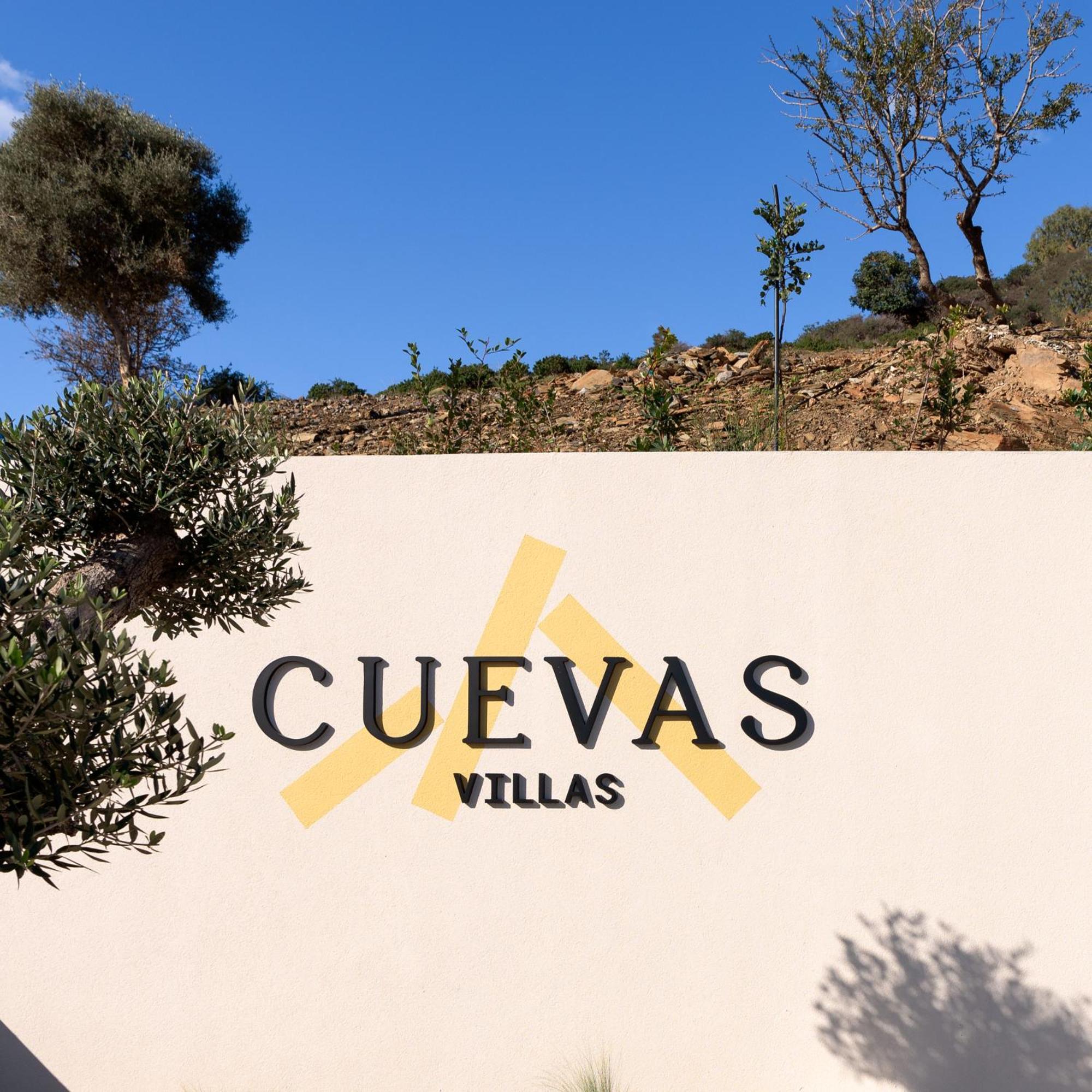 Cueva Villas, With Pool, Seaviews & Close To Sea, By Thinkvilla Villa *