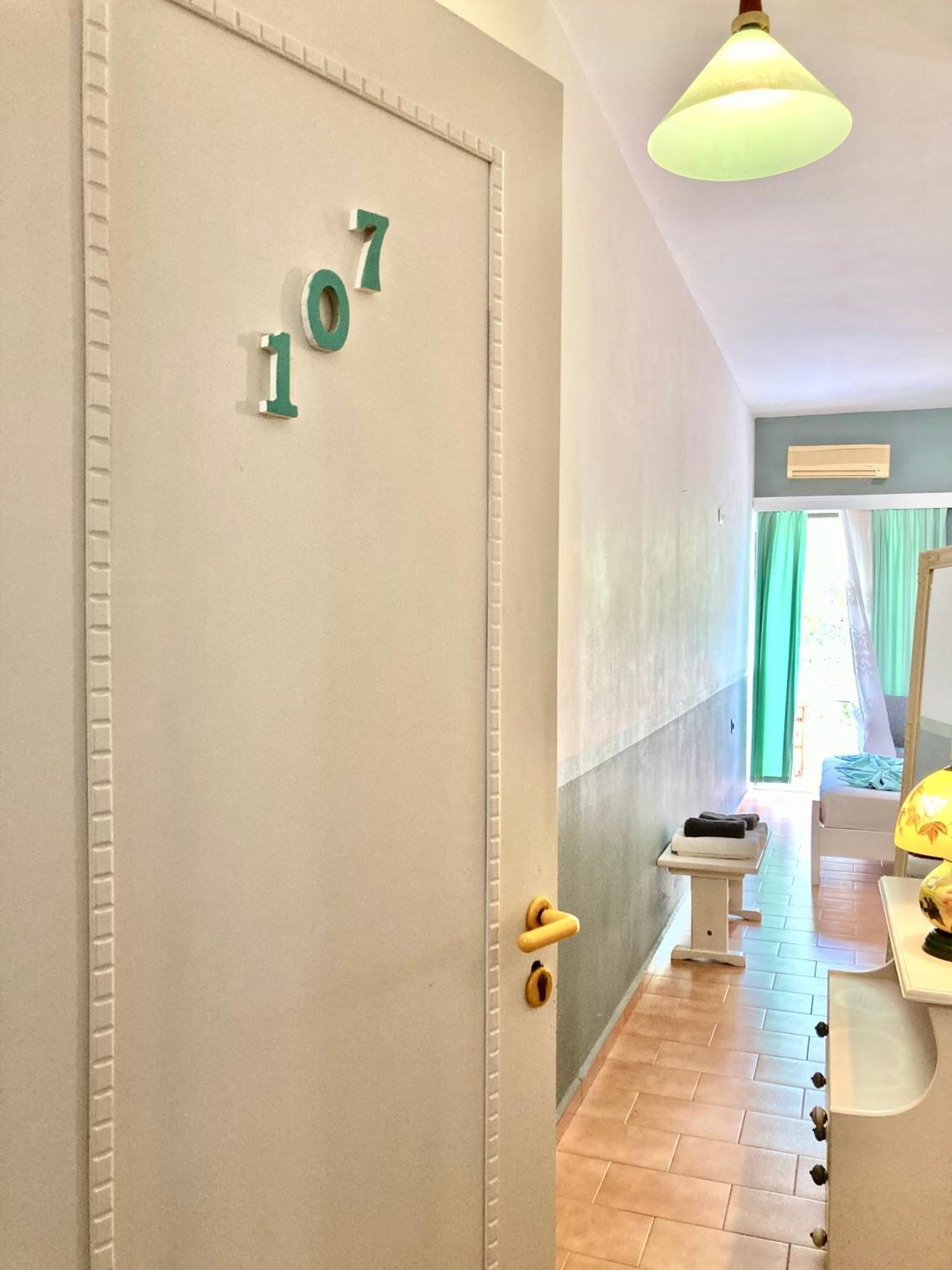 Eleana Apartments *