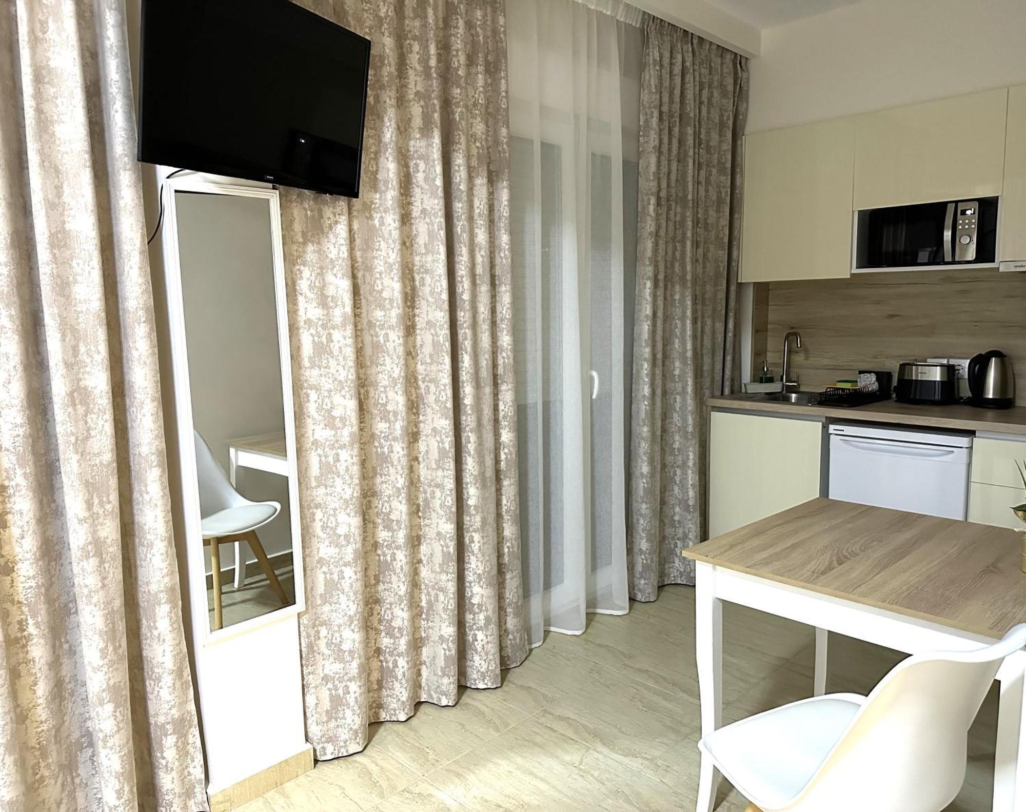 Aparthotel Navarino Luxe Peraia (Thessaloniki)