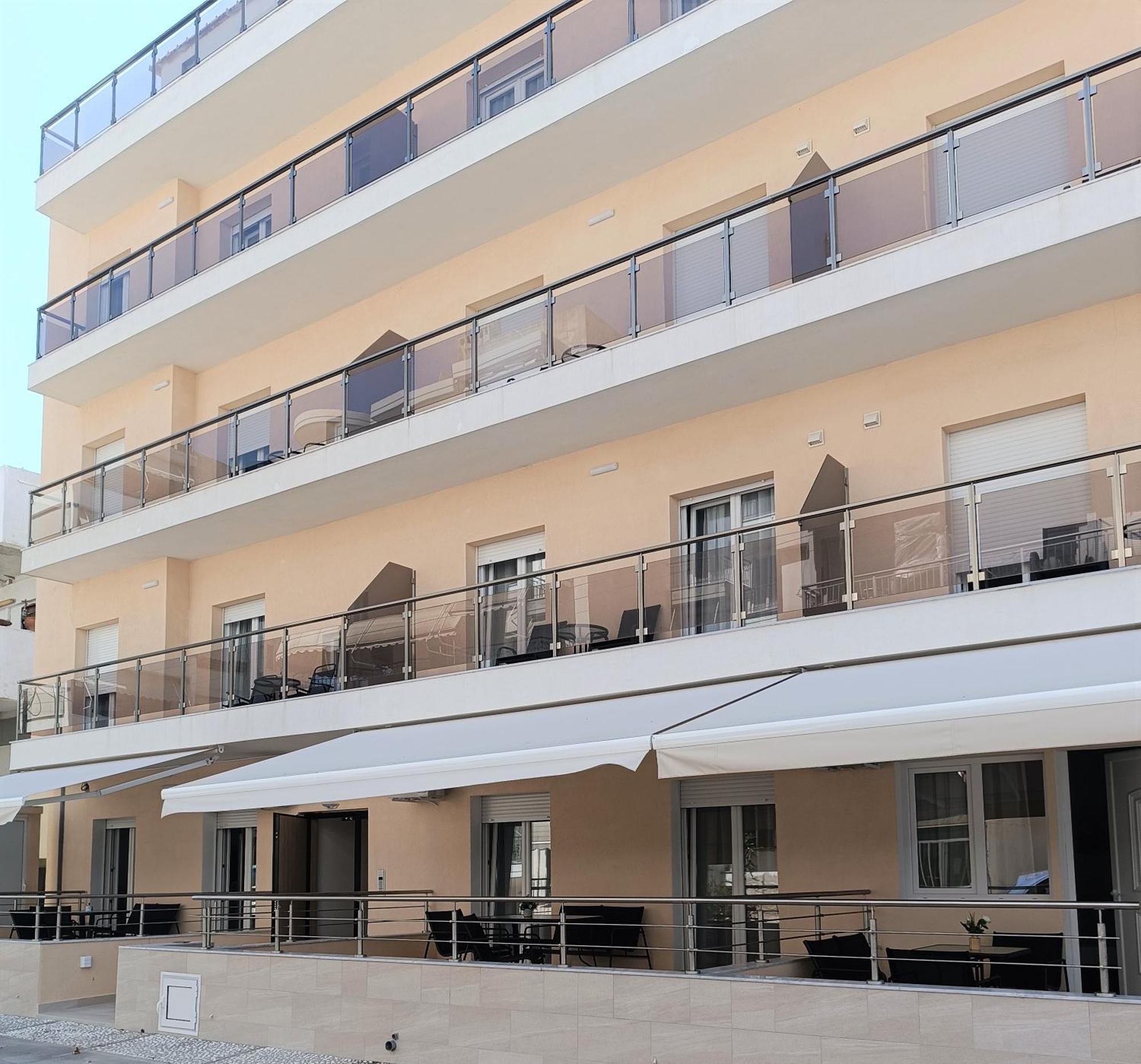 Navarino Luxe