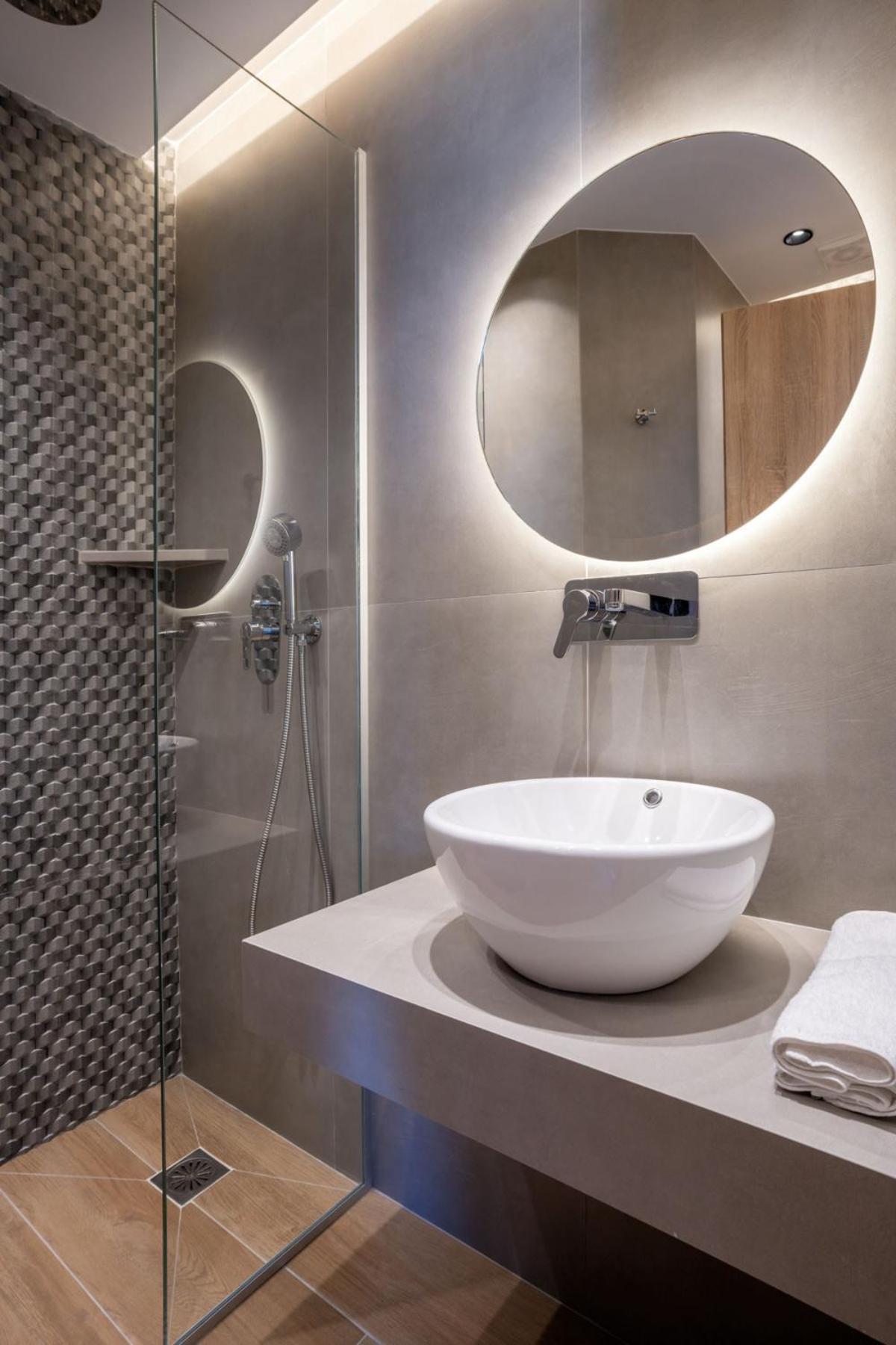 Etoile - With Heated Pool And Sauna Villa