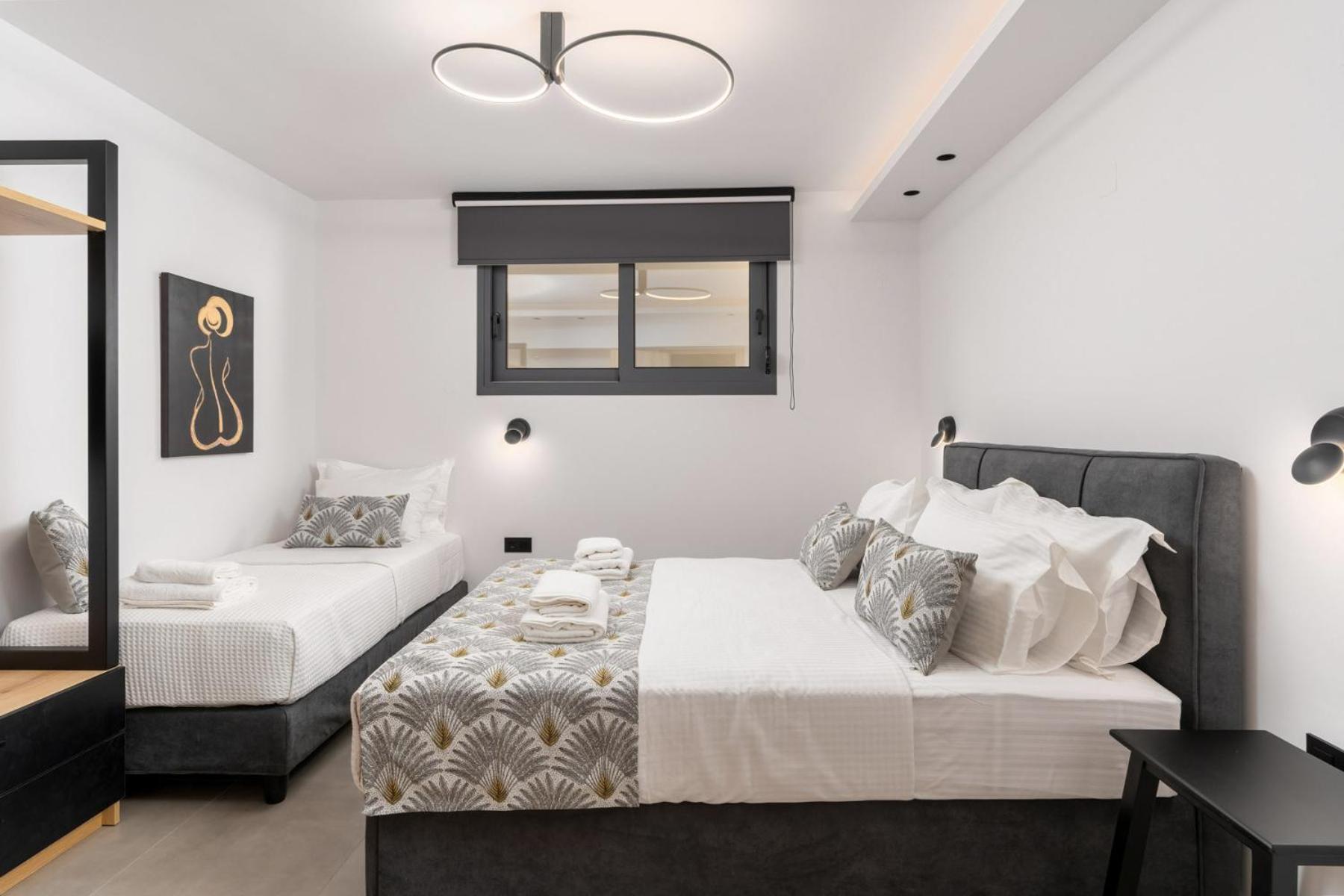 Etoile - With Heated Pool And Sauna Villa *