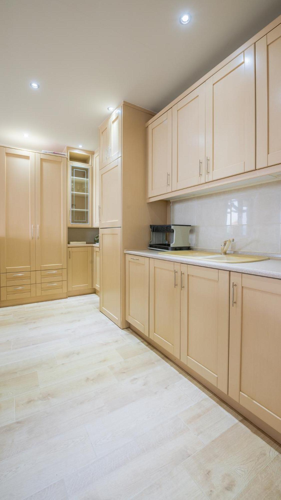 Serenity Front Maisonette, Mola Kalyva