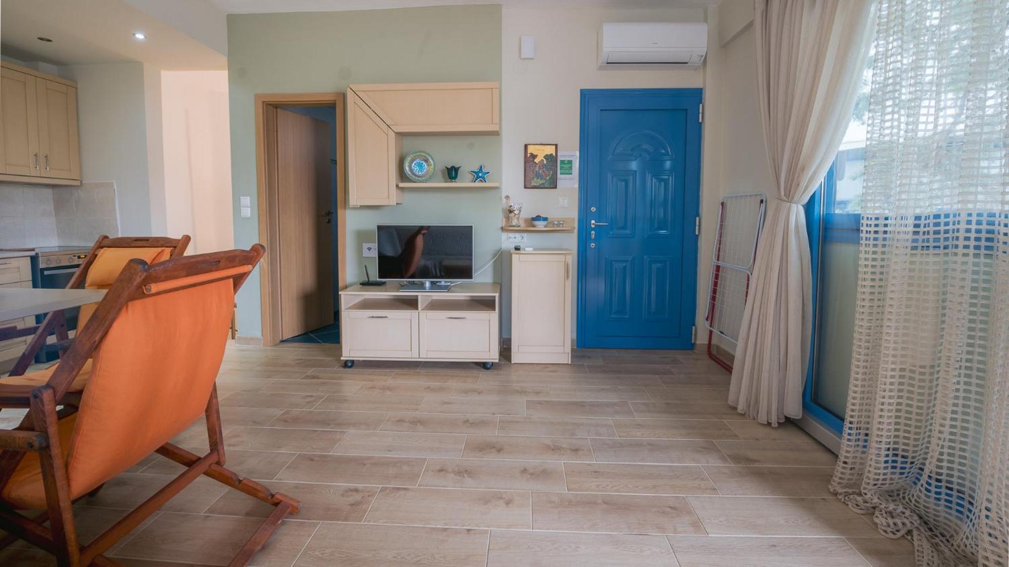 Serenity Front Maisonette, Holiday home Mola Kalyva
