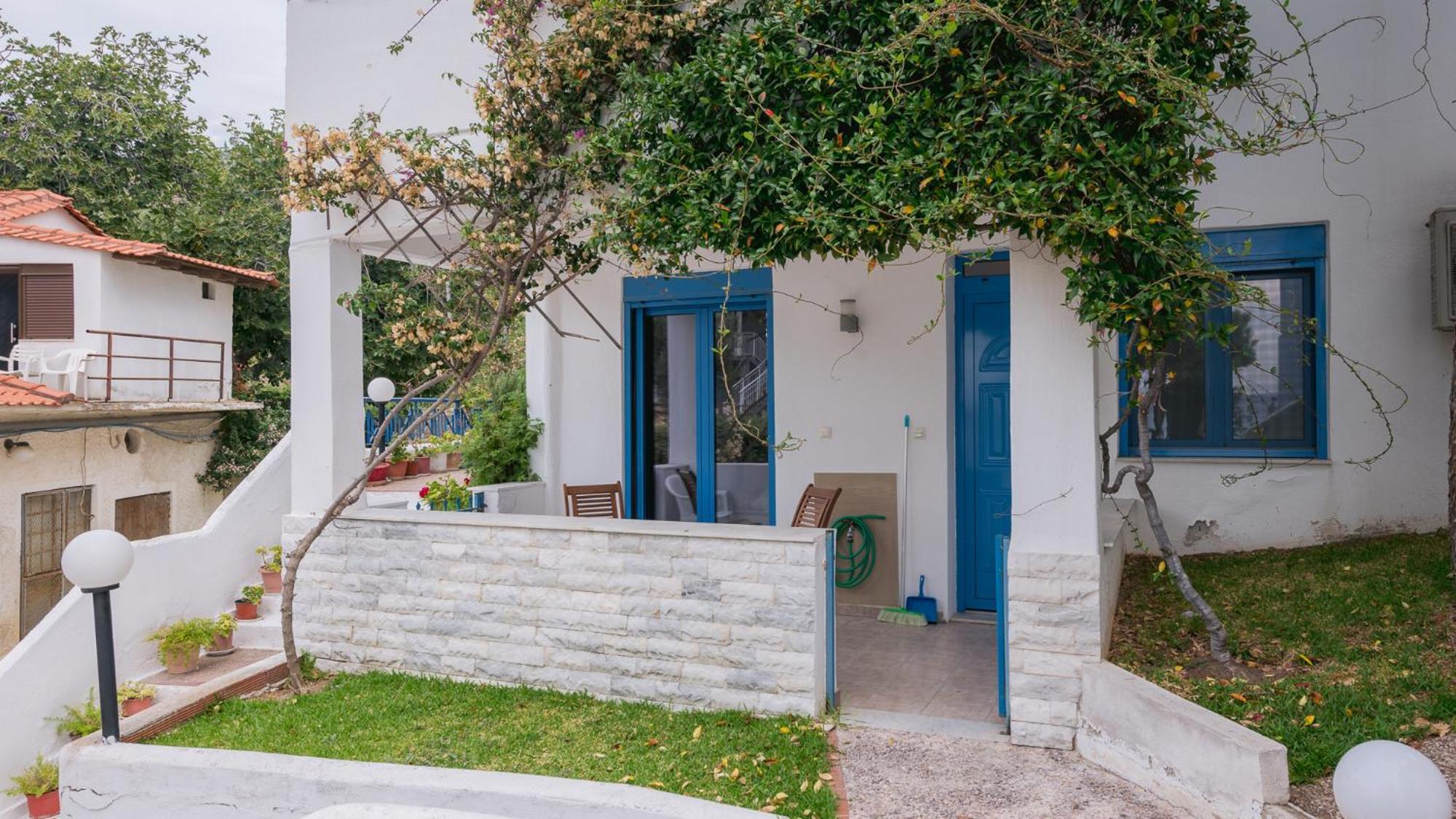 Serenity Front Maisonette, Holiday home