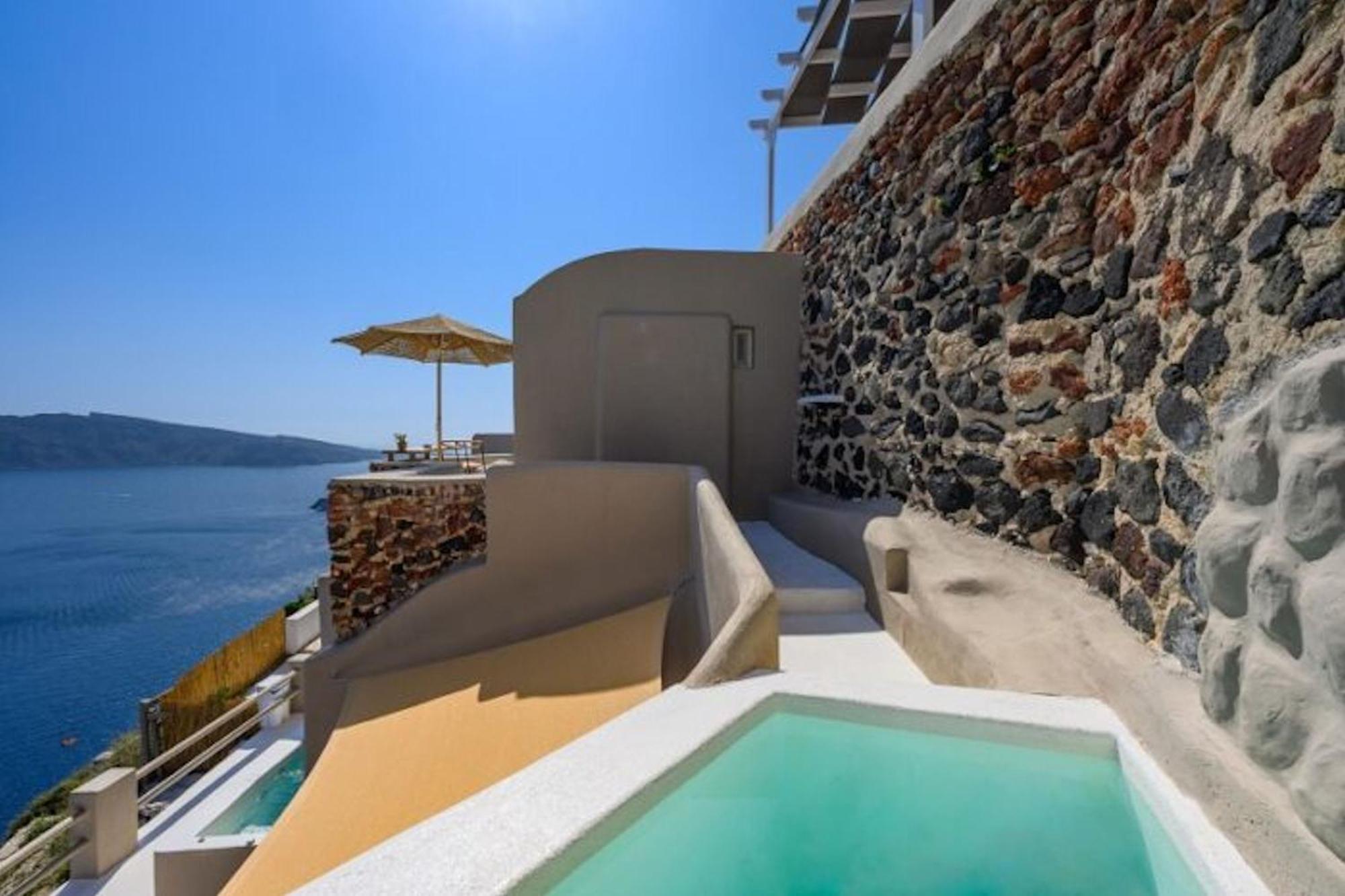 Beautiful Santorini Villa 1 Bedroom Villa Blissful Retreat Breathtaking Caldera Sea Views Outdoor Hot Tub Oia *