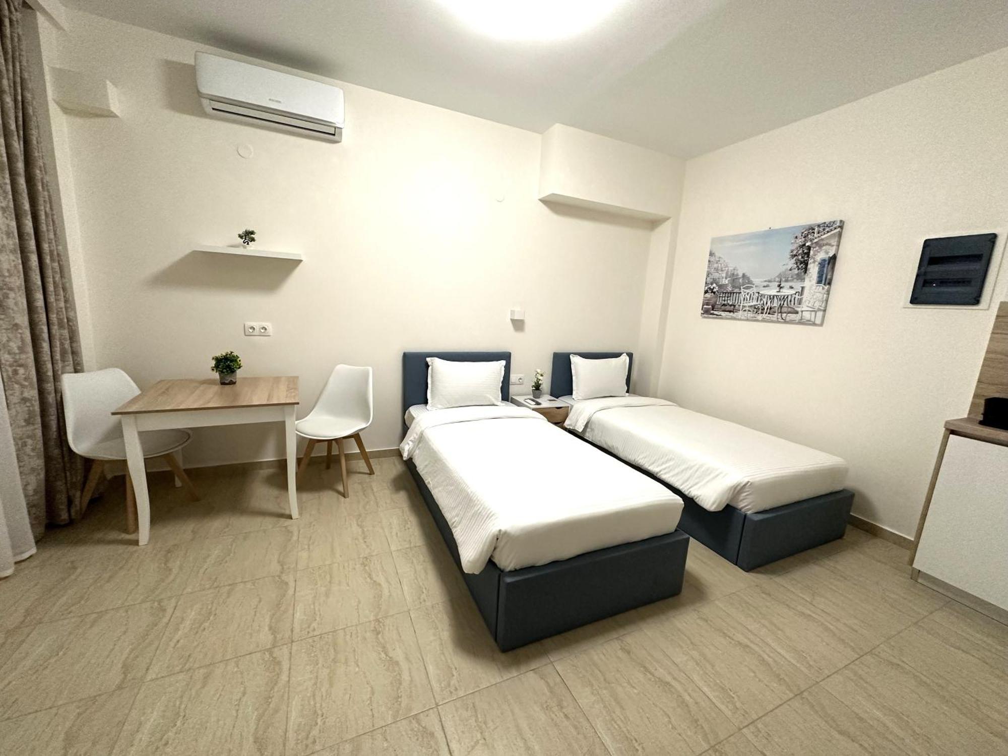 Navarino Luxe *