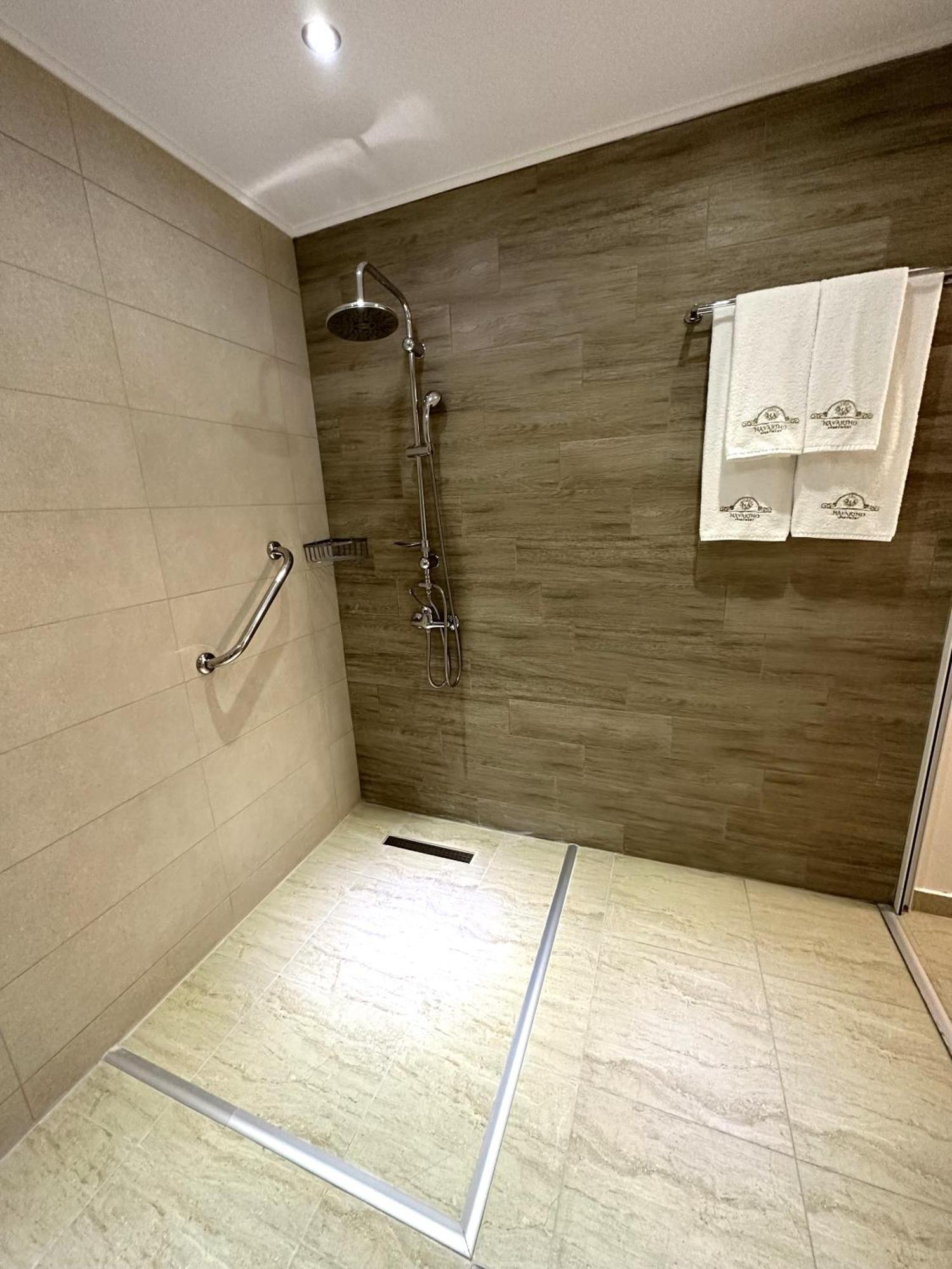 Aparthotel Navarino Luxe *