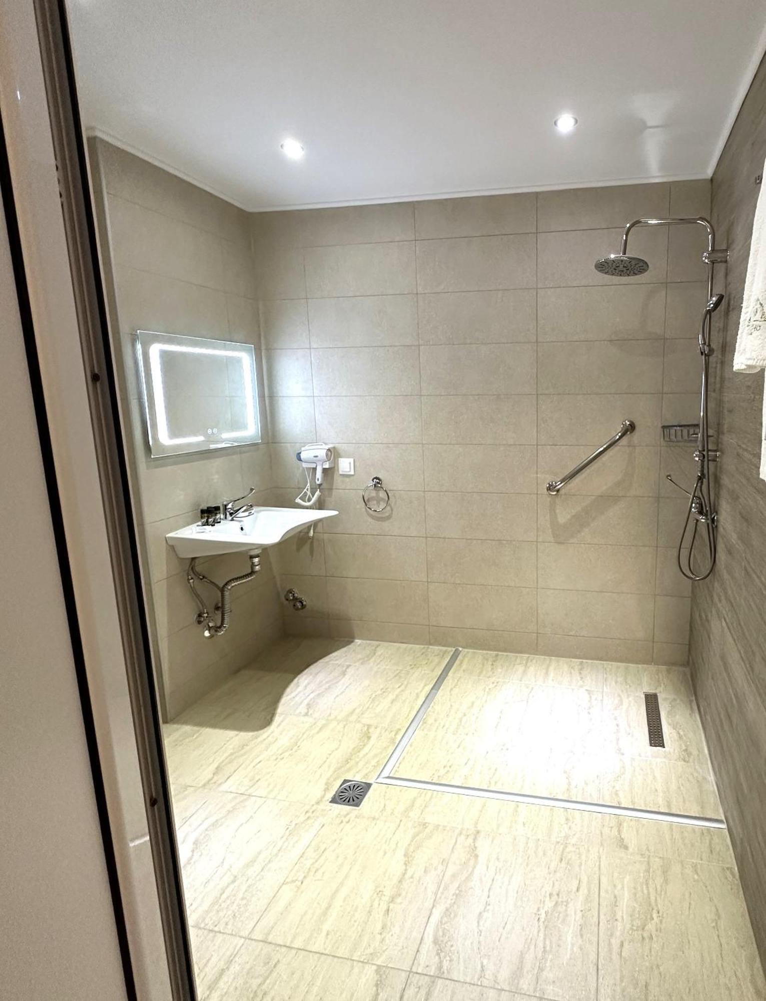 Aparthotel Navarino Luxe Peraia (Thessaloniki)