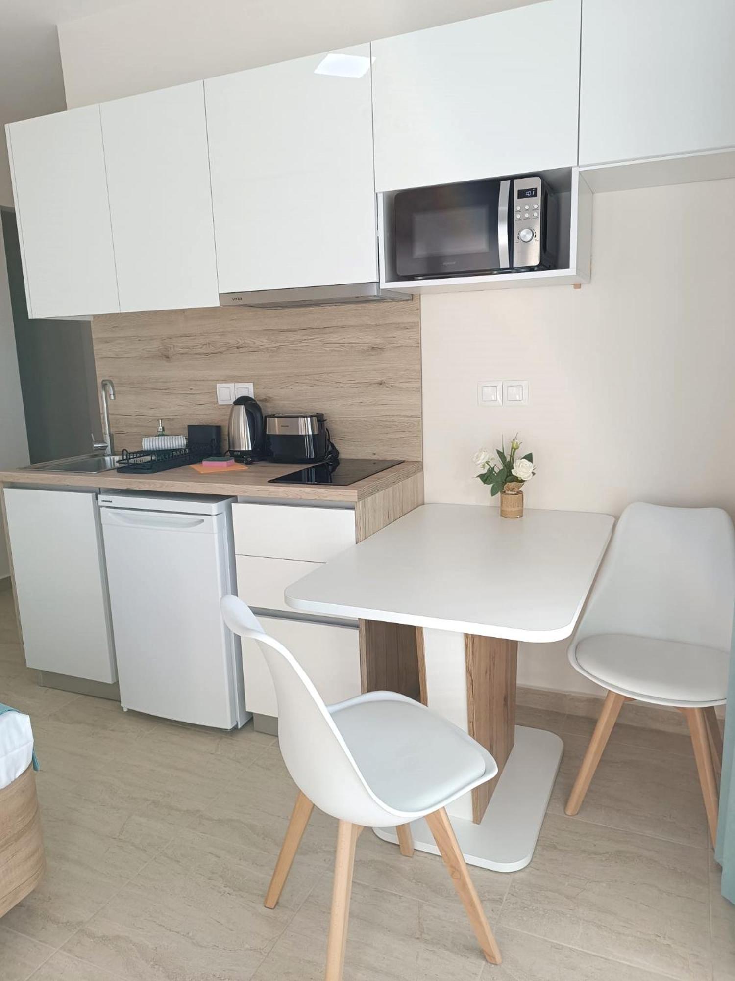 Navarino Luxe Aparthotel