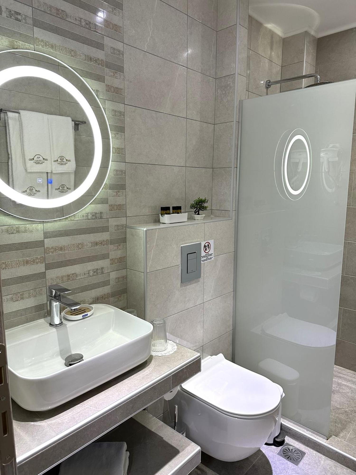 Aparthotel Navarino Luxe *