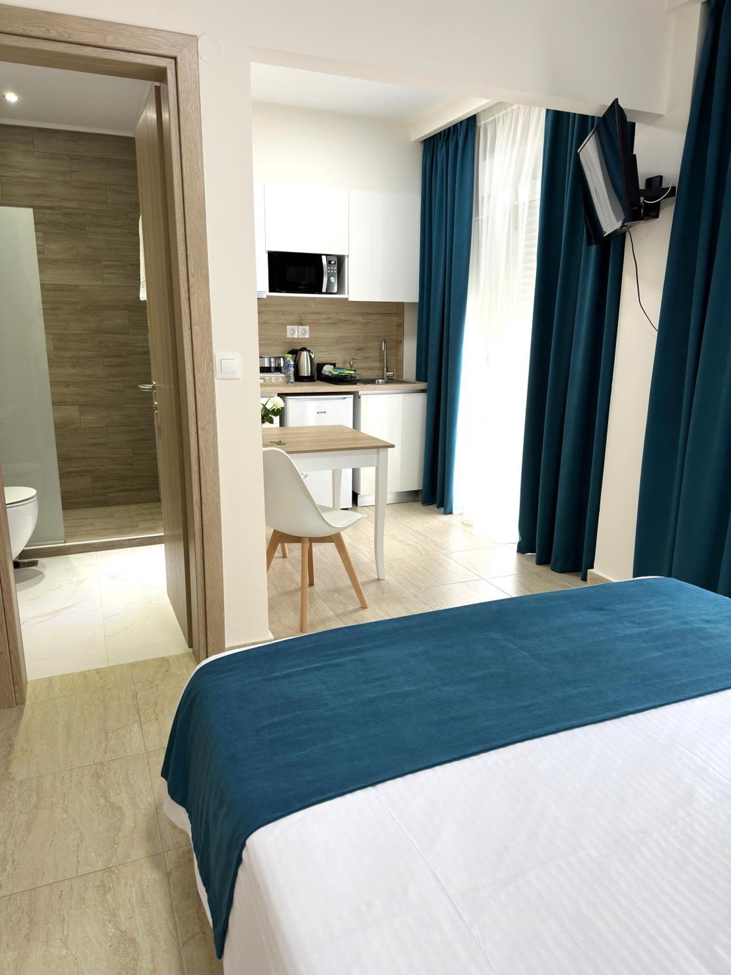 Navarino Luxe Aparthotel *