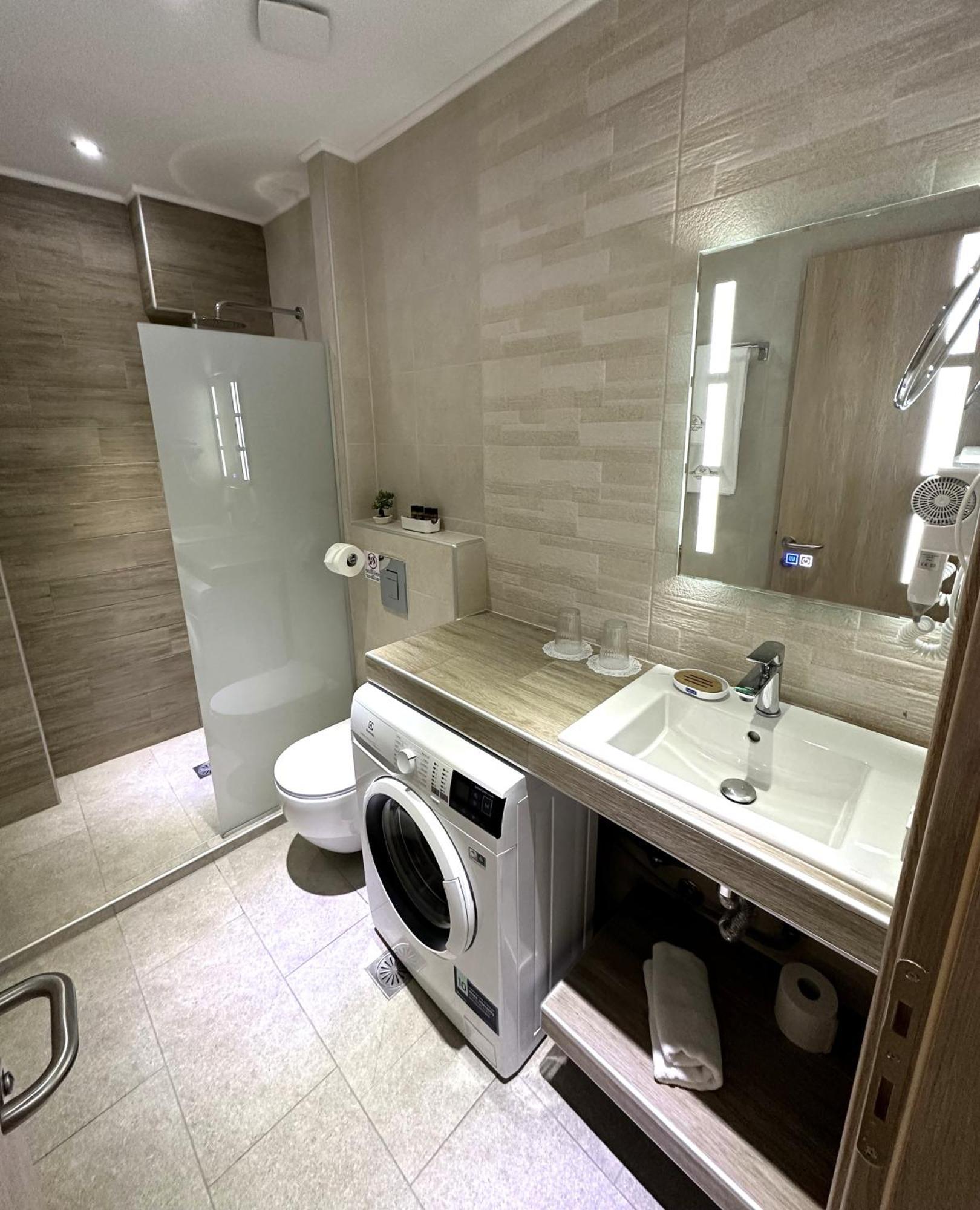 Navarino Luxe Aparthotel *