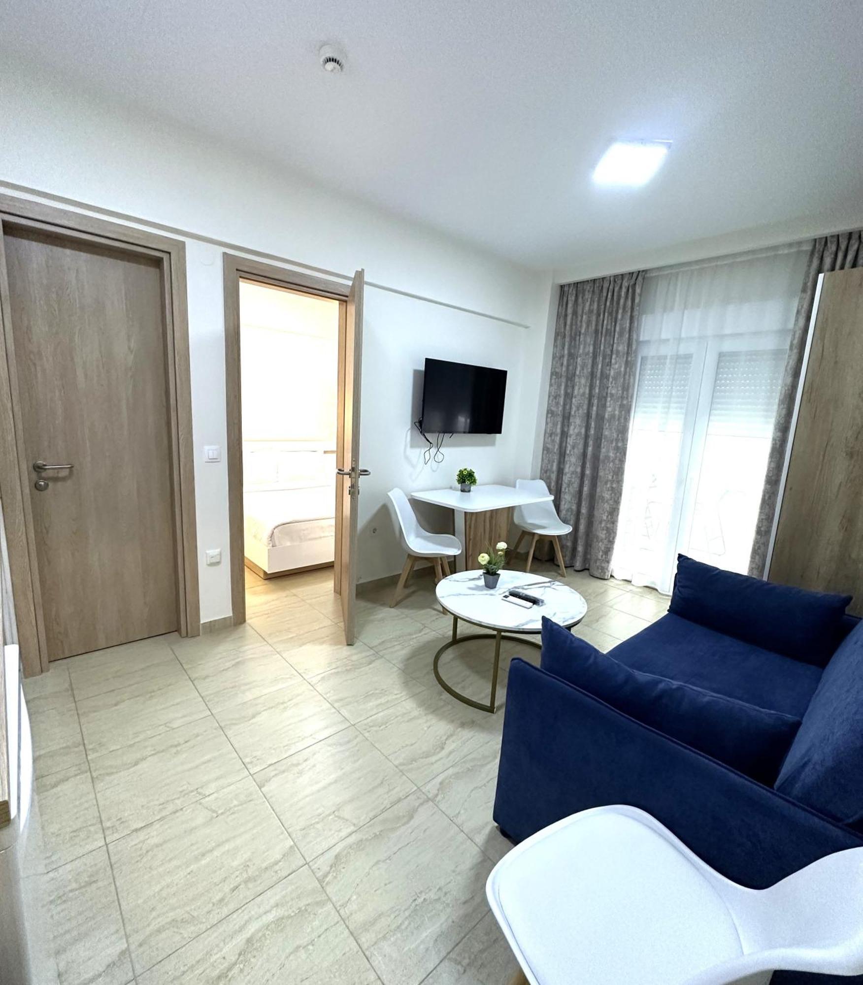Navarino Luxe Aparthotel *