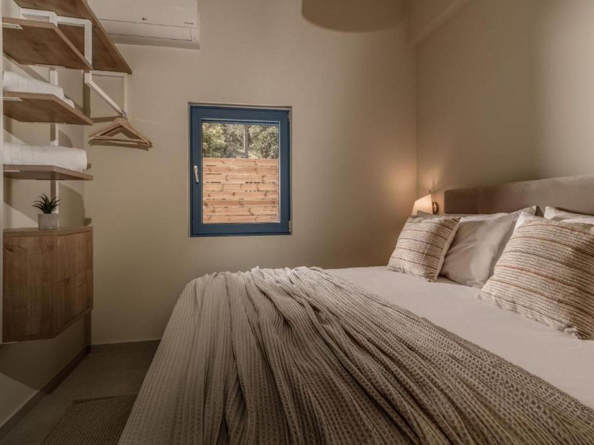 Beach-front Zakynthos - Bleu - 3 Bedrooms | Stunning Panoramic Sea Views - Modern Furnishings
