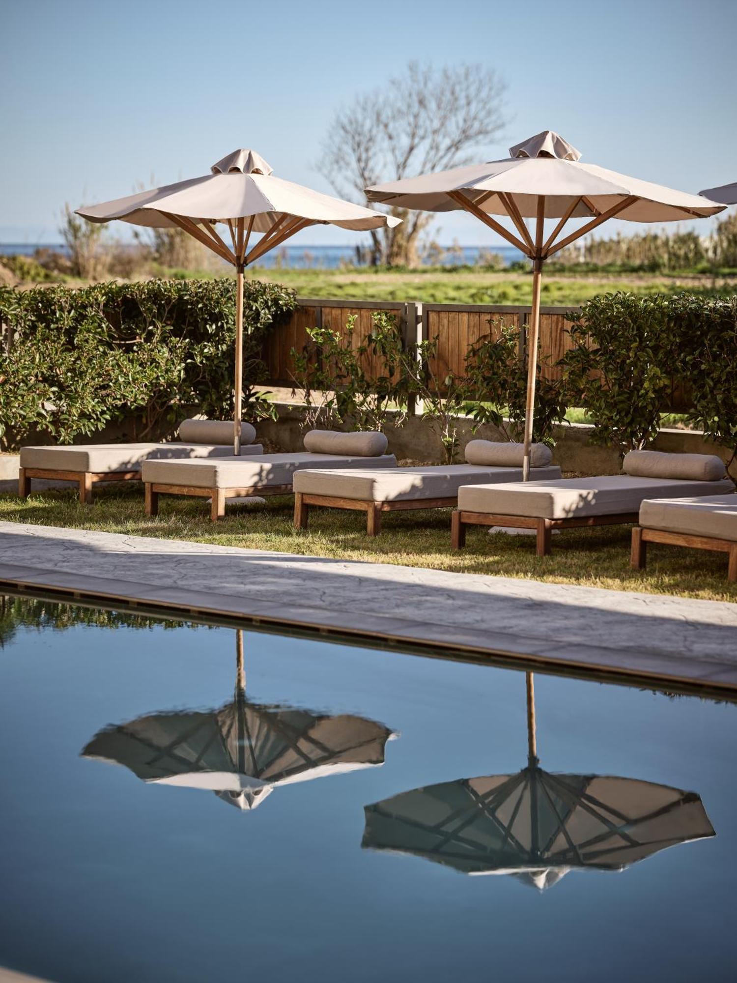 Ola Exclusive Residence, With Pool & Access, By Thinkvilla Villa