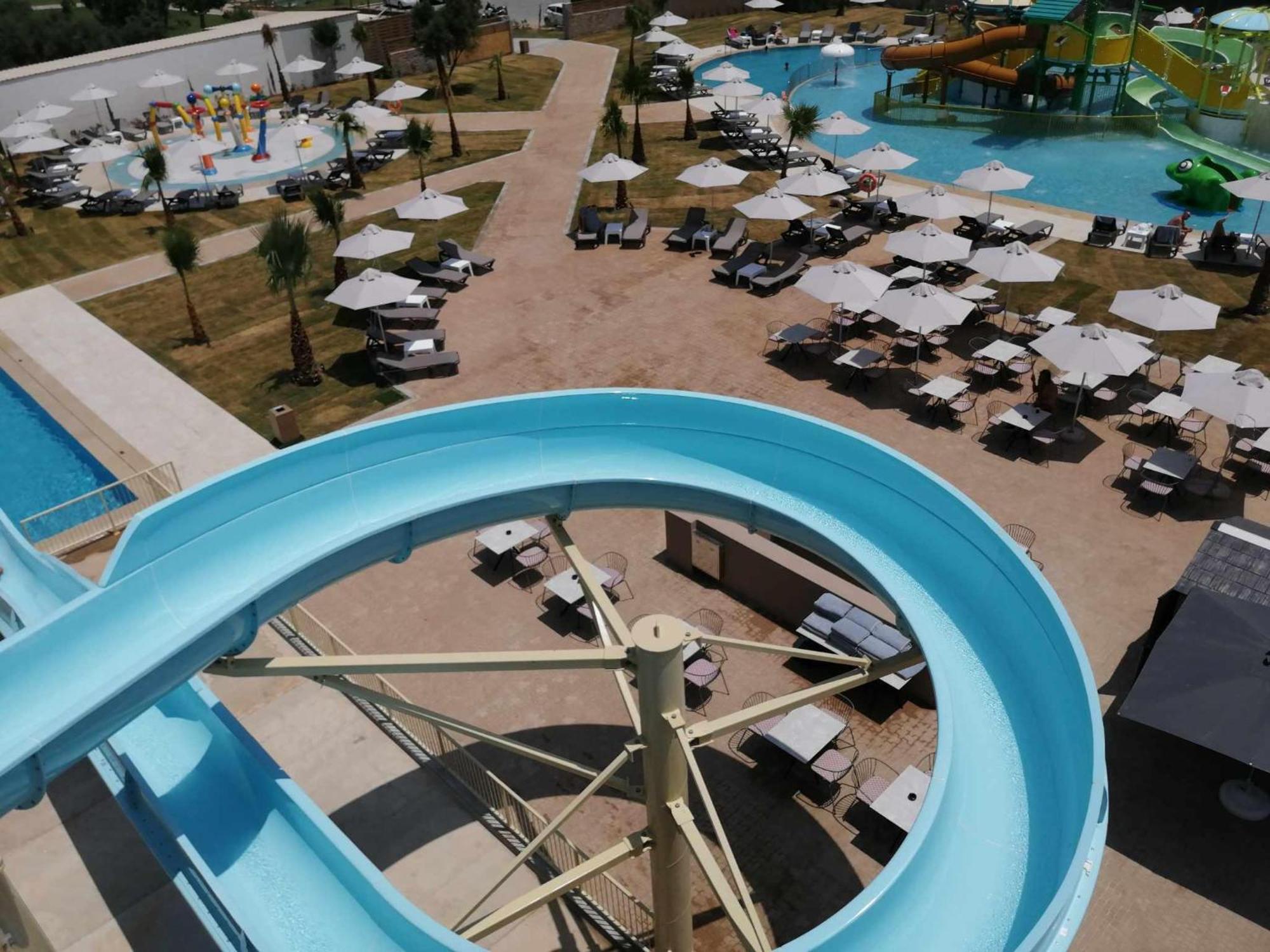 Senseana Sea Side & Aquadventure Hotel 5*