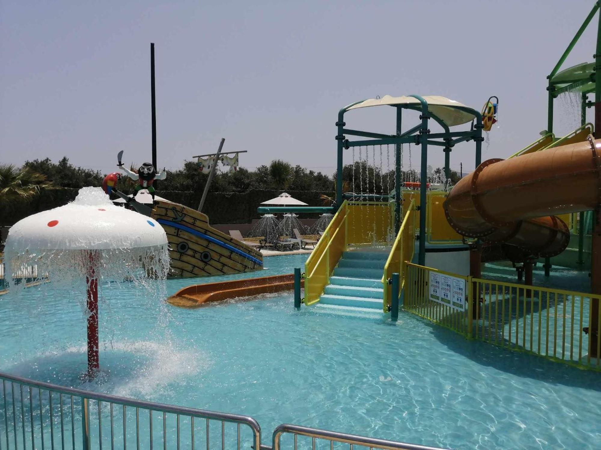 Senseana Sea Side & Aquadventure Hotel Analipsi (Crete)