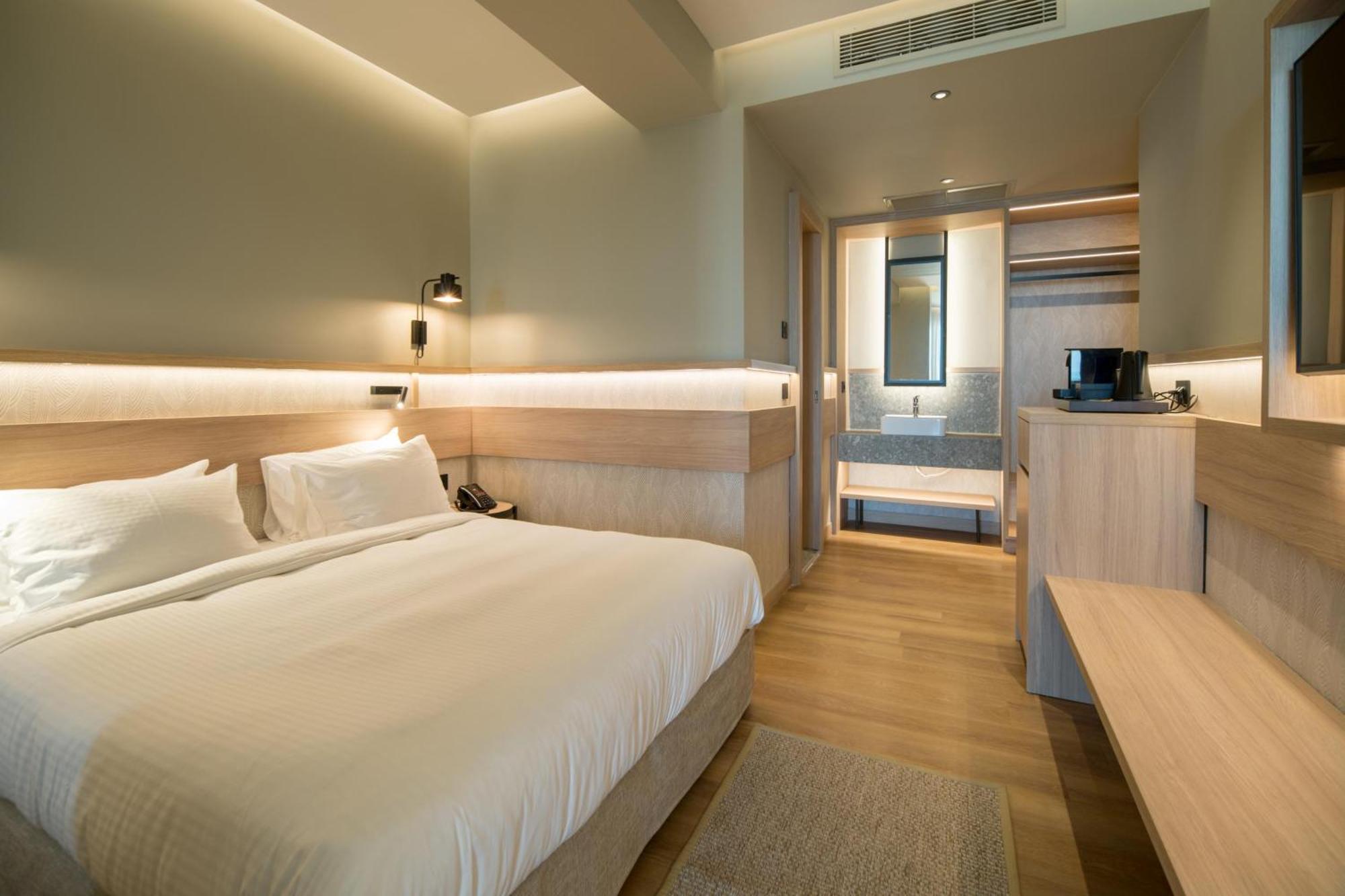 Senseana Sea Side & Aquadventure Hotel 5*