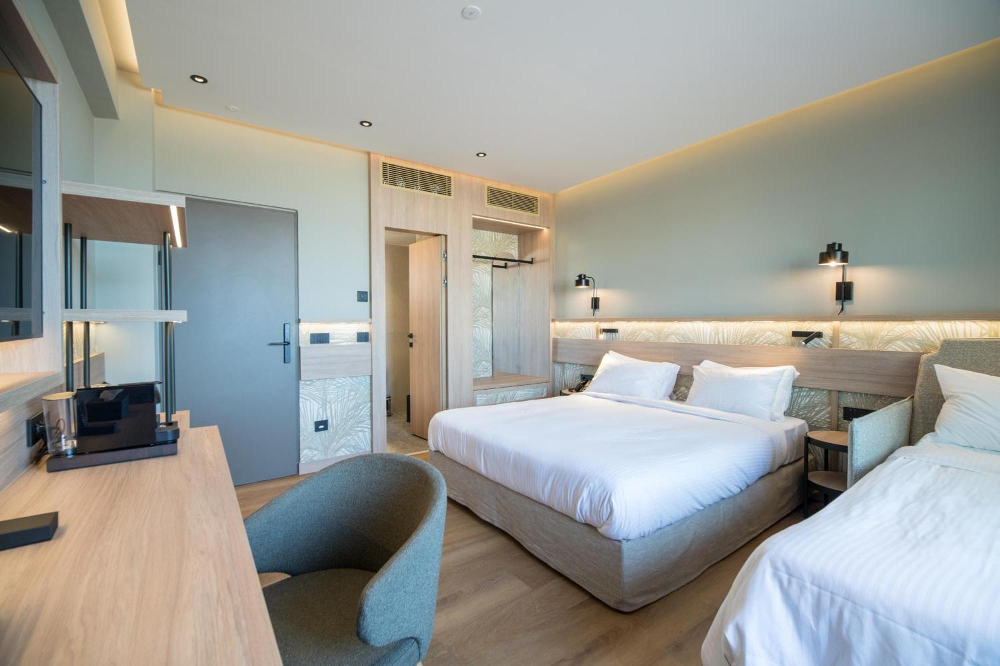 Senseana Sea Side & Aquadventure 5*