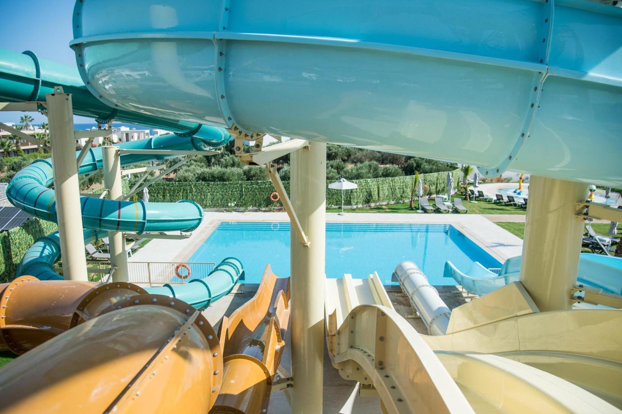 Senseana Sea Side & Aquadventure Hotel 5*