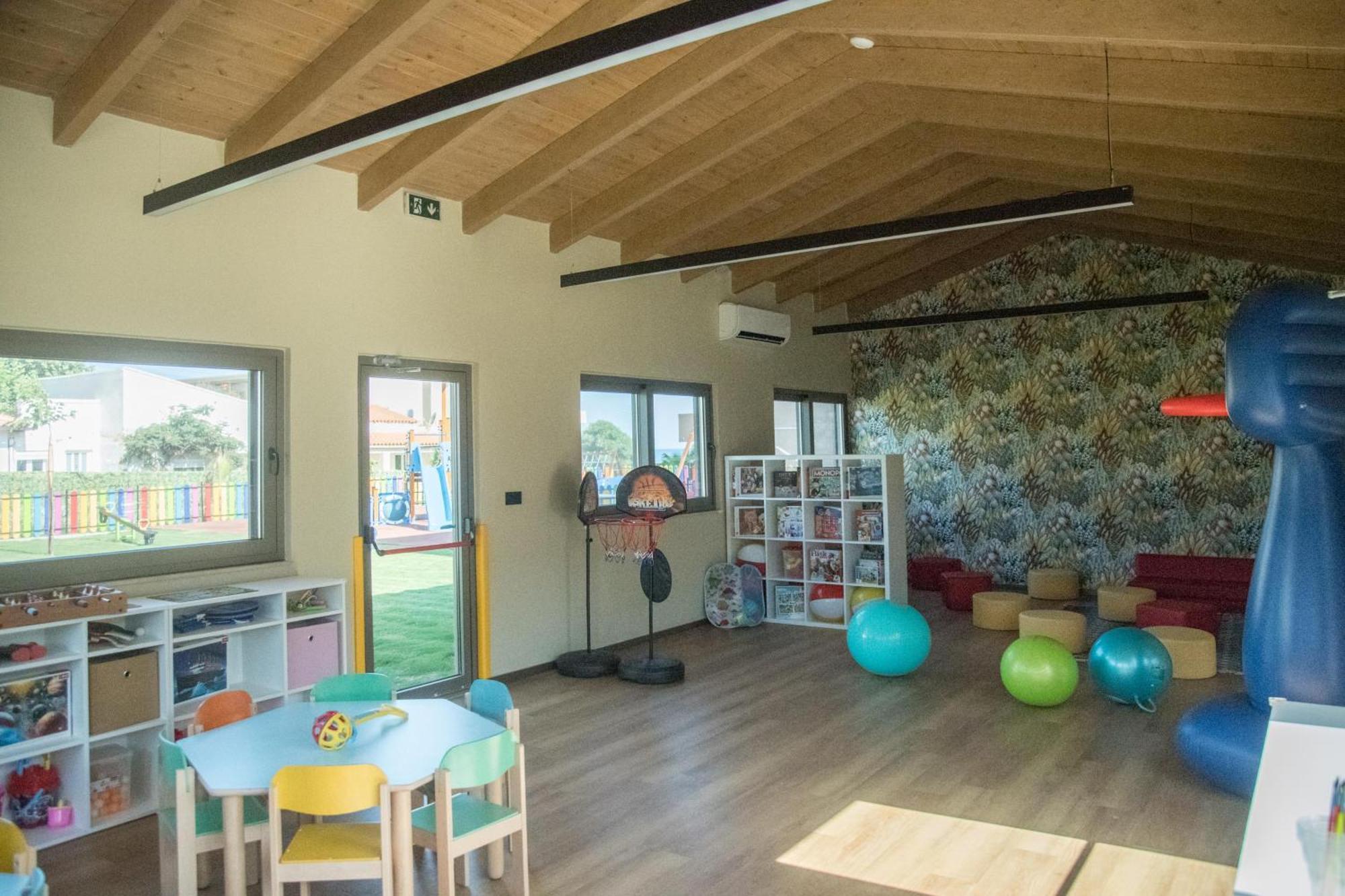 Senseana Sea Side & Aquadventure Hotel Analipsi (Crete)