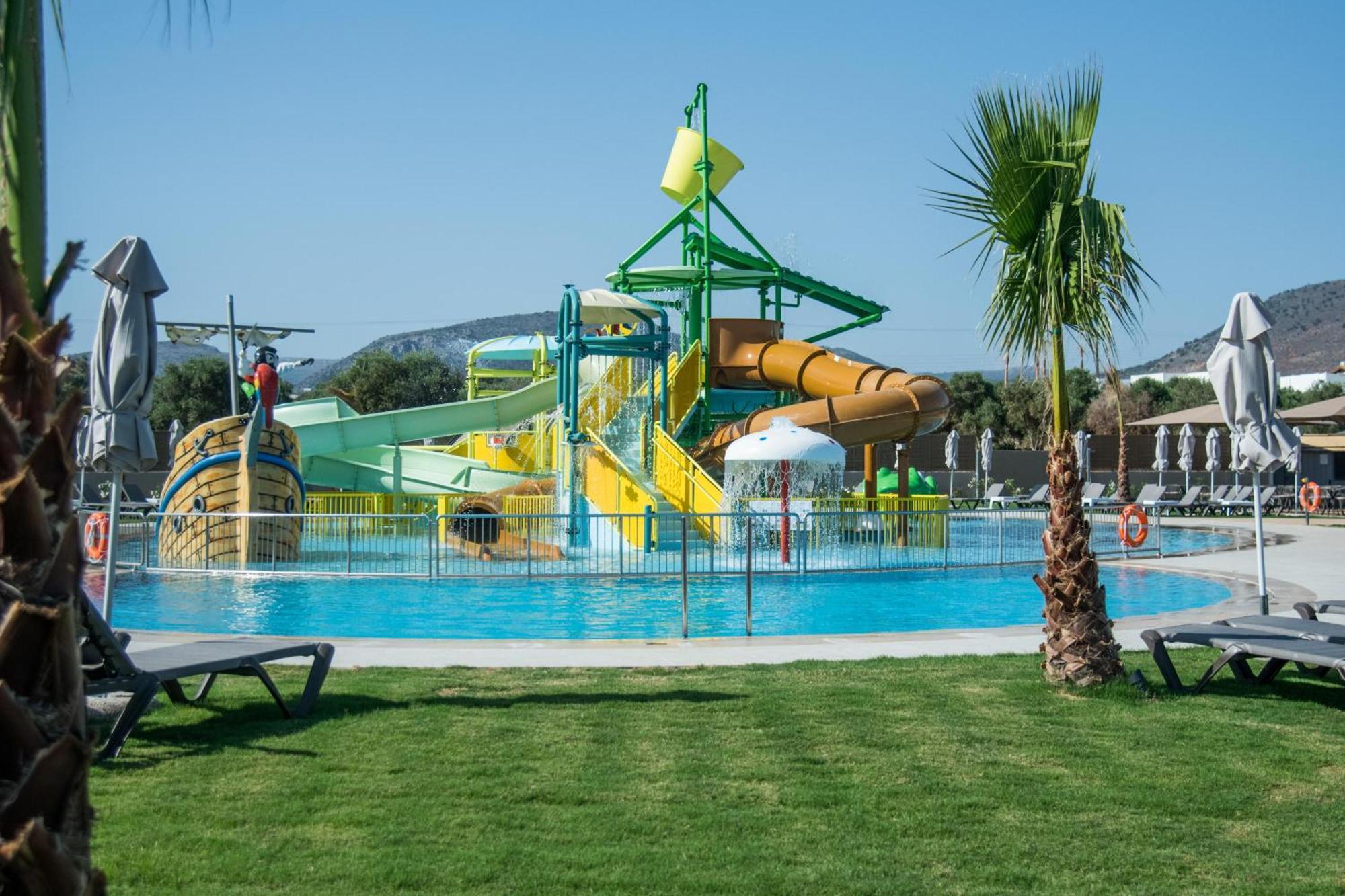 Senseana Sea Side & Aquadventure Hotel Analipsi (Crete)
