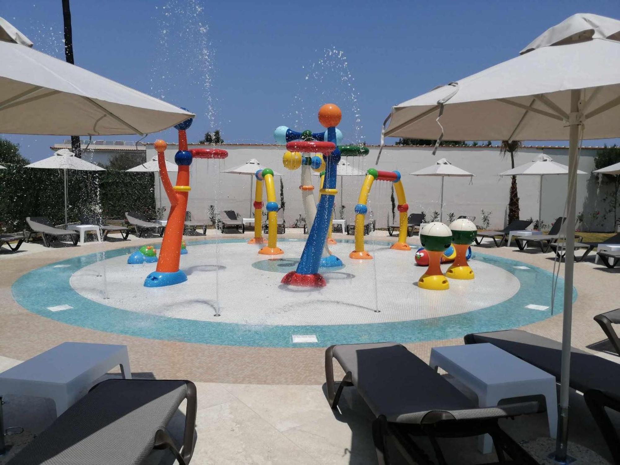 Hotel Senseana Sea Side & Aquadventure 5*