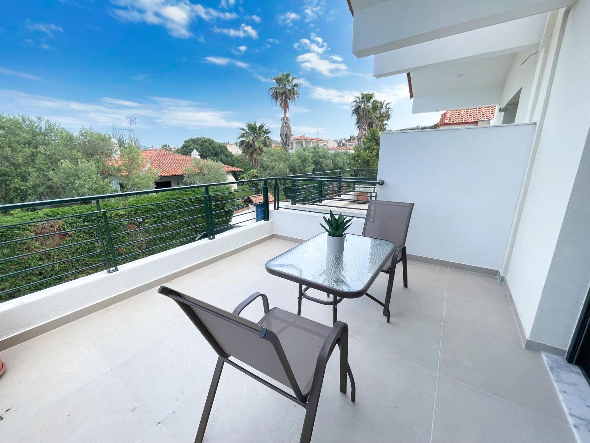 Seas The Day - Beachfront, Amazing Sea Views